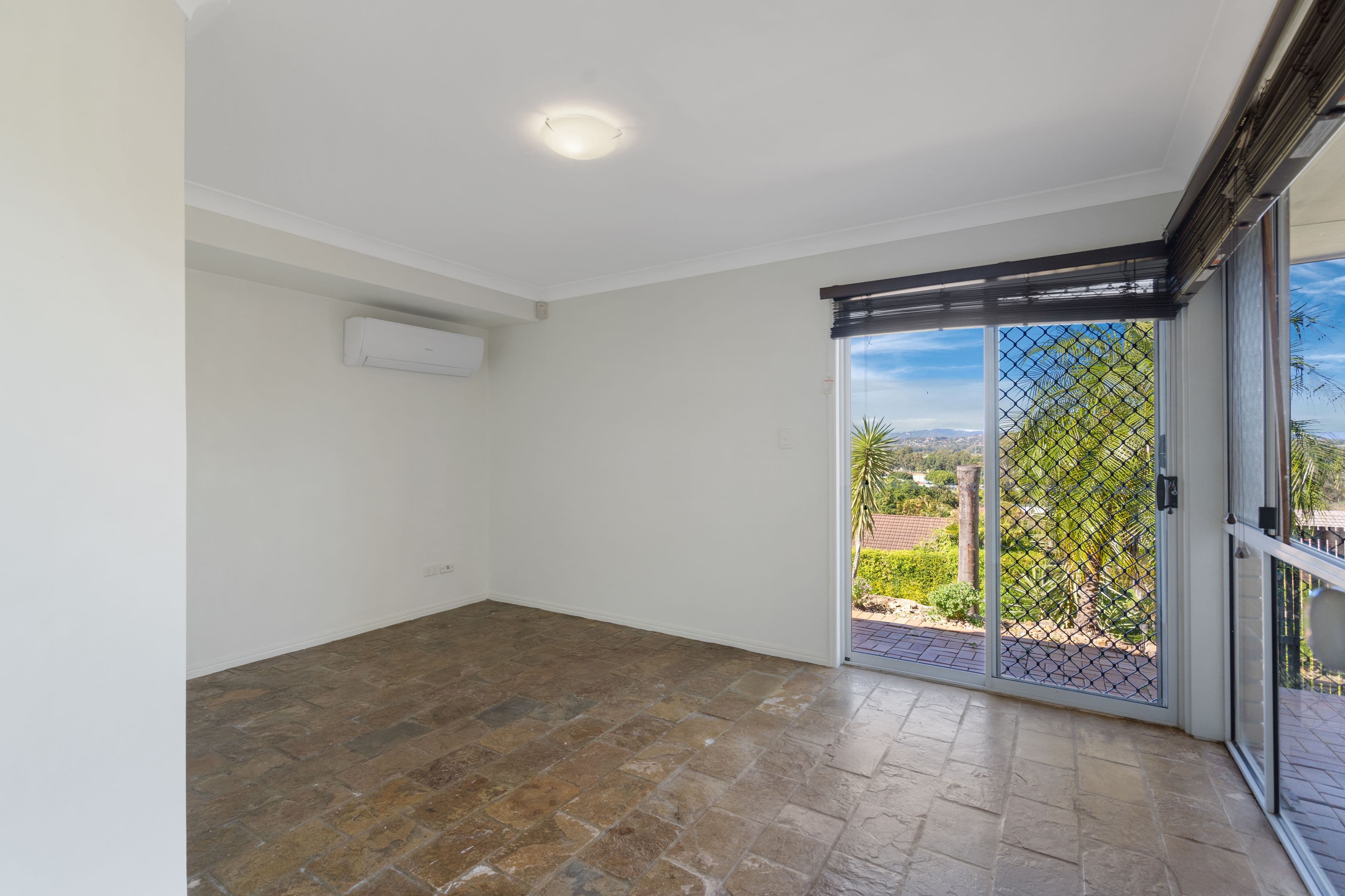 26 Andromeda Avenue, Tanah Merah QLD 4128, Tanah Merah - Thumbnail 6