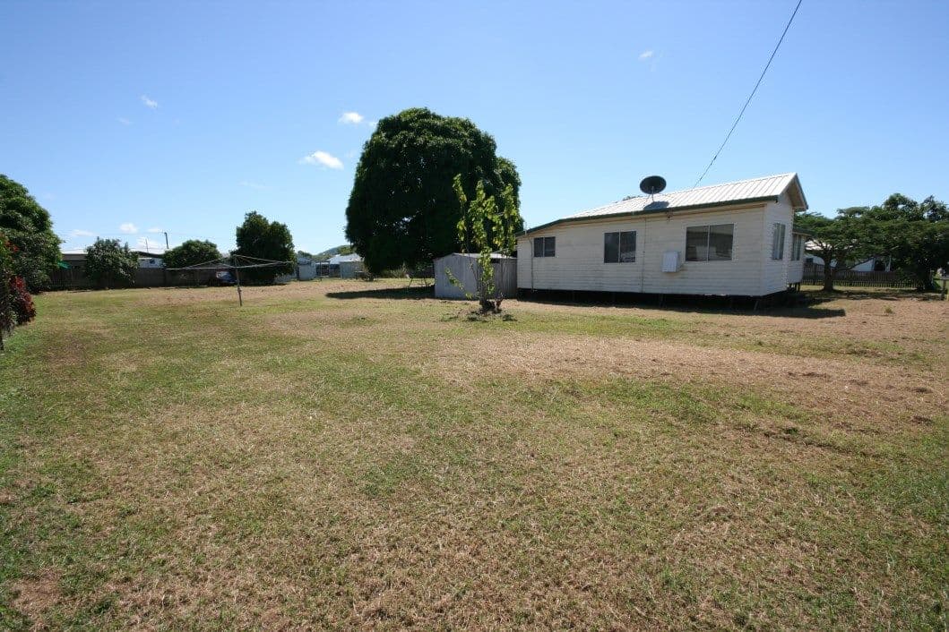 61 Beach Road, Sarina QLD 4737, Sarina Beach - Thumbnail 3