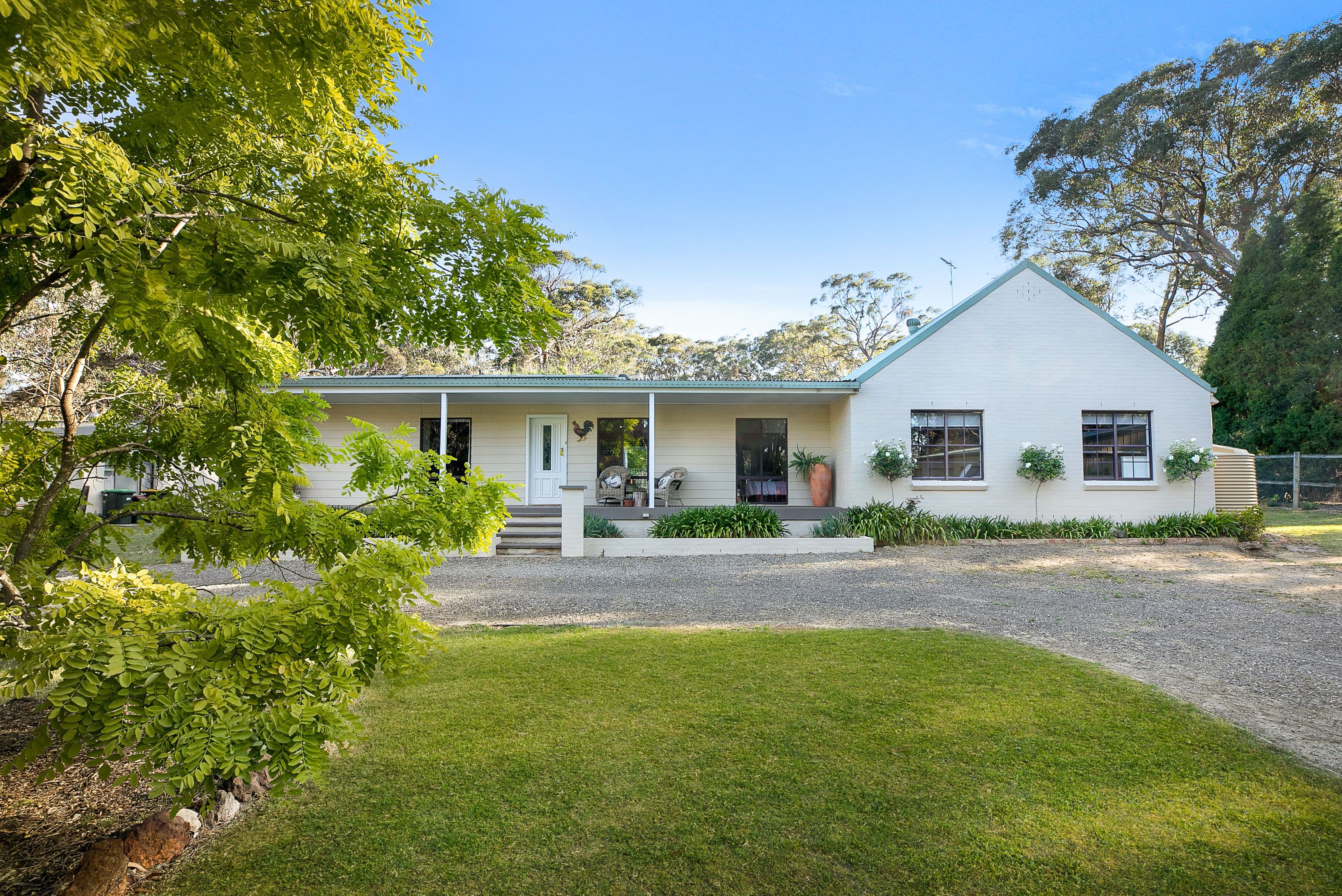 11 Elizabeth Way, Hill Top - Image 1