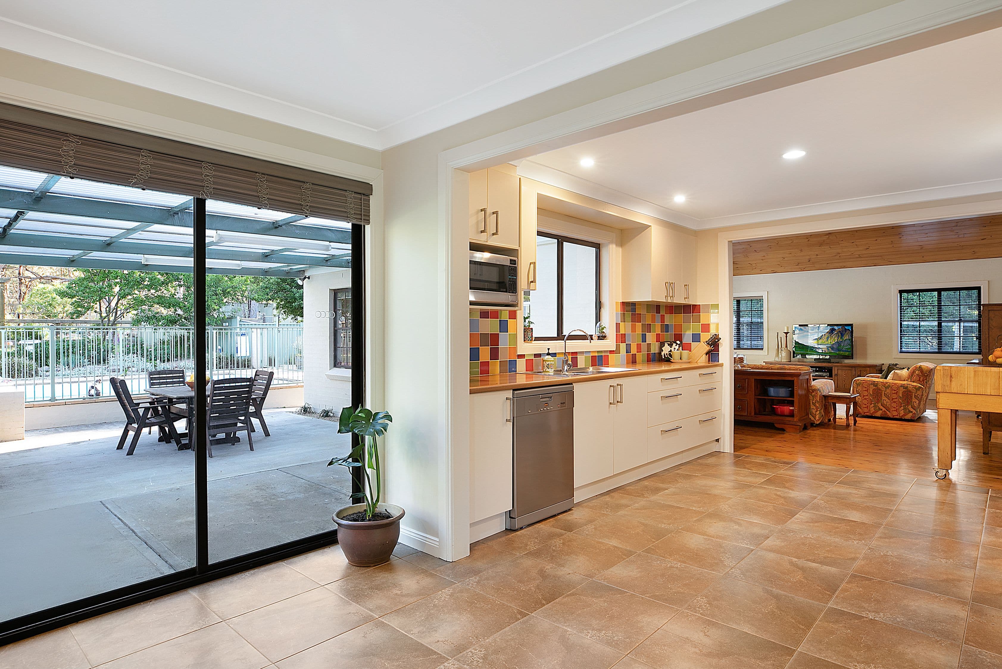 11 Elizabeth Way, Hill Top - Thumbnail 7