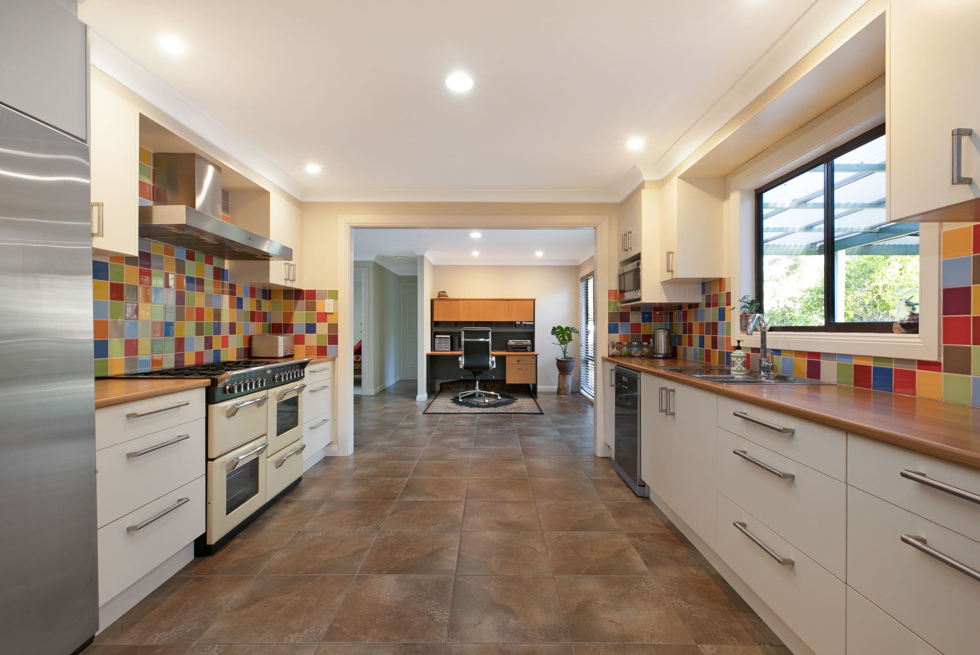 11 Elizabeth Way, Hill Top - Thumbnail 8