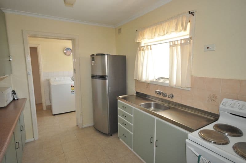 28 Creslin Avenue, INGLE FARM SA 5098, Ingle Farm - Thumbnail 3