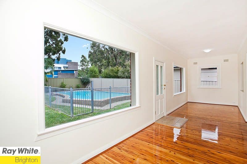 7 Hinkler  Avenue, CARINGBAH NSW 2229, Caringbah - Thumbnail 3