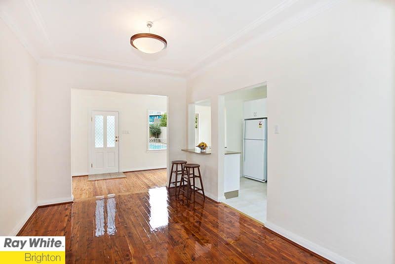 7 Hinkler  Avenue, CARINGBAH NSW 2229, Caringbah - Thumbnail 4