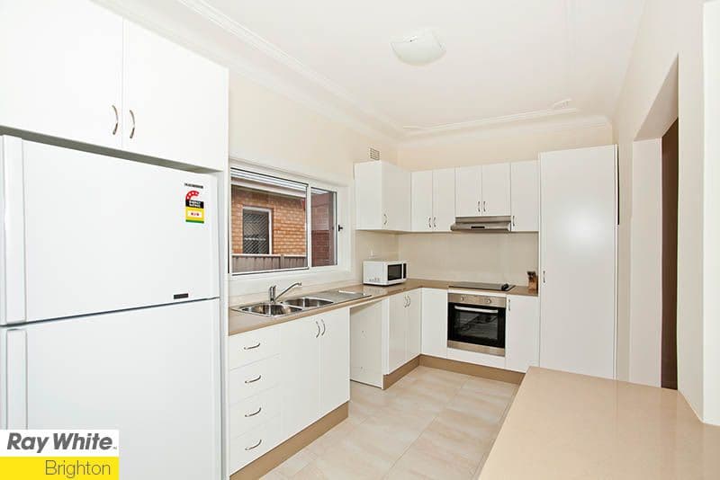 7 Hinkler  Avenue, CARINGBAH NSW 2229, Caringbah - Thumbnail 5