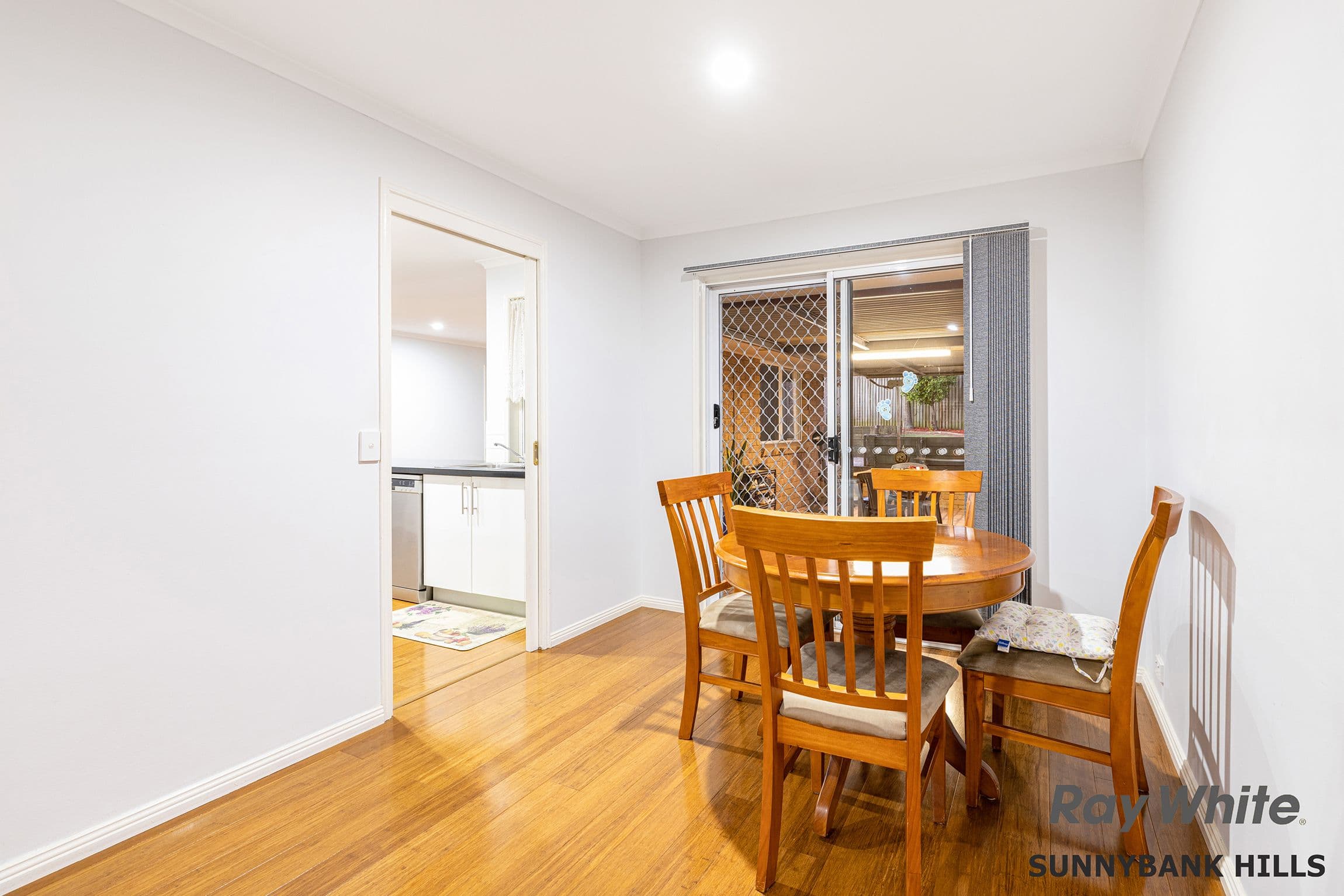 18 Kurru Street, Eight Mile Plains QLD 4113, Eight Mile Plains - Thumbnail 7