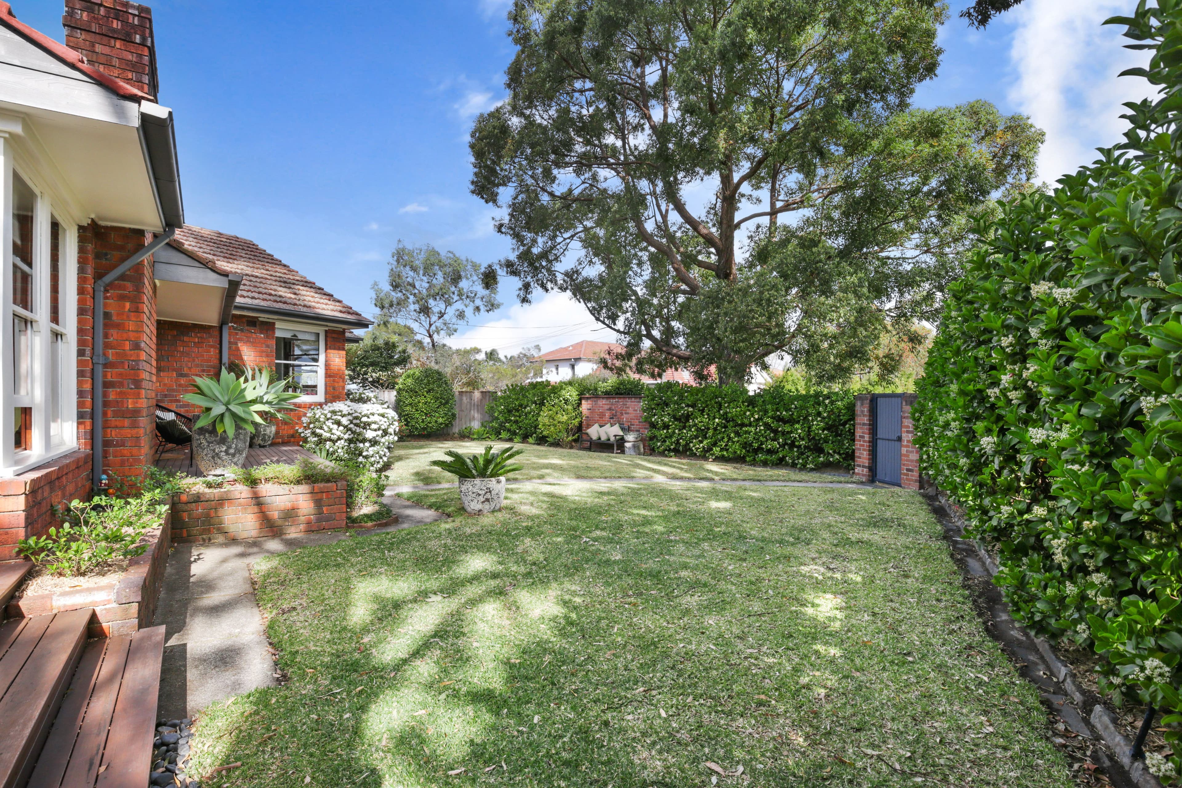 85 High Street, Willoughby - Image 1