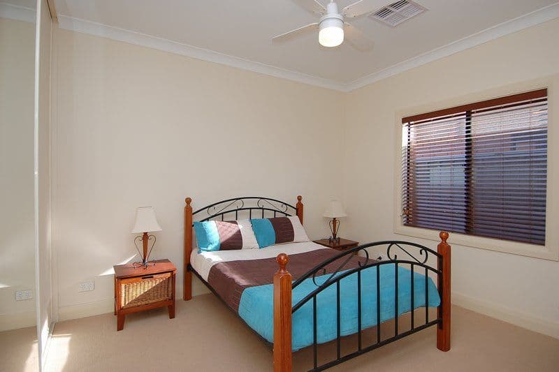 33 Lord Howe Crescent, MAWSON LAKES SA 5095, Mawson Lakes - Thumbnail 8
