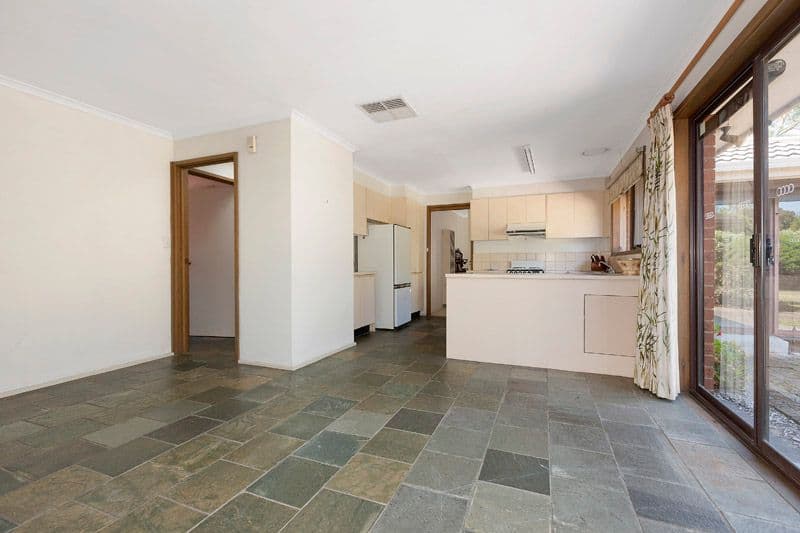1 Lackenheath Court, Dingley Village VIC 3172, Dingley Village - Thumbnail 4
