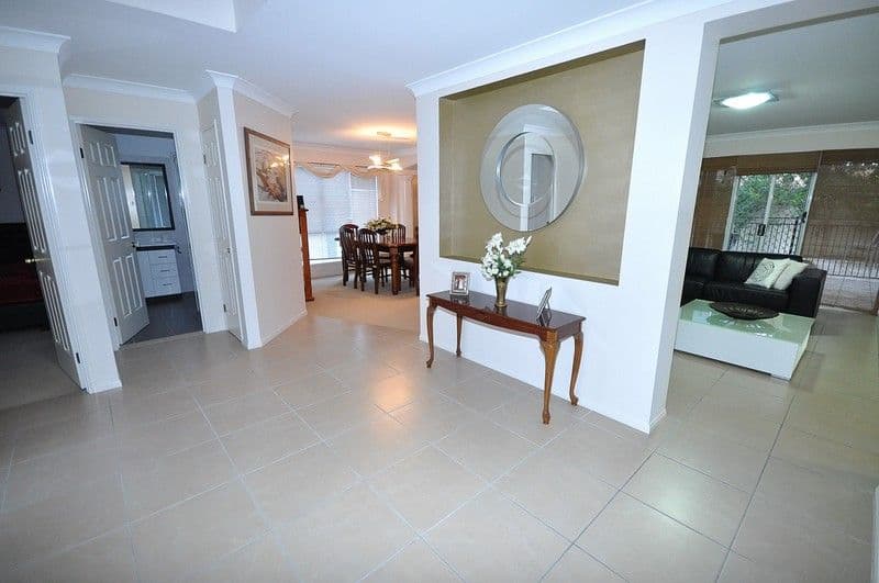 18 Maltravers Drive, ARUNDEL QLD 4214, Arundel - Thumbnail 6