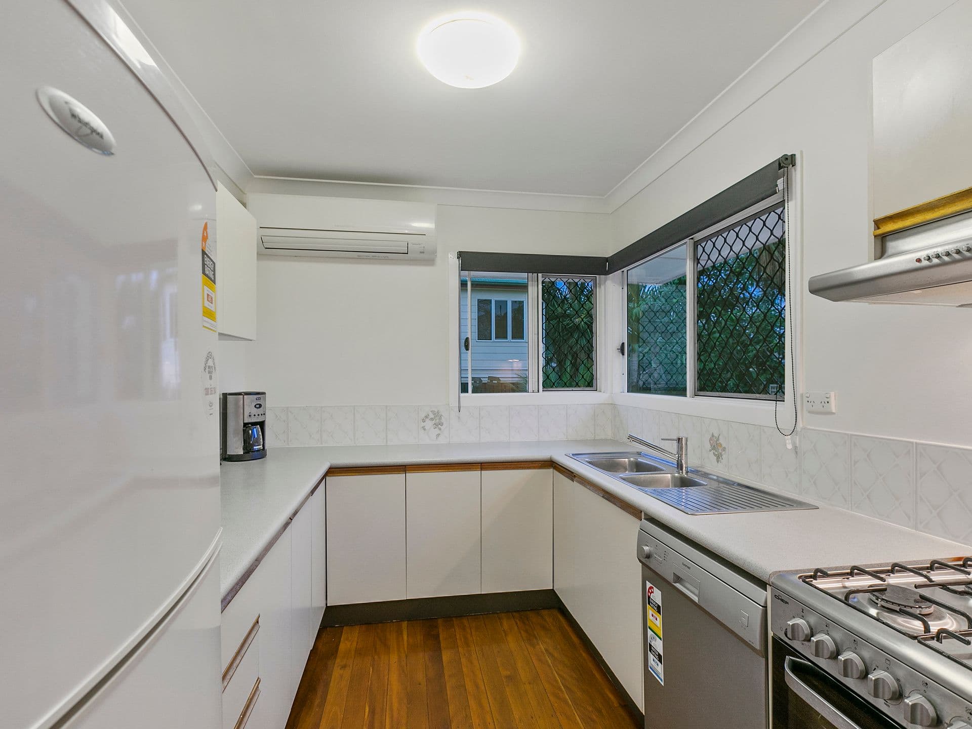 15 Casmaria Street, Mansfield QLD 4122, Mansfield - Thumbnail 5