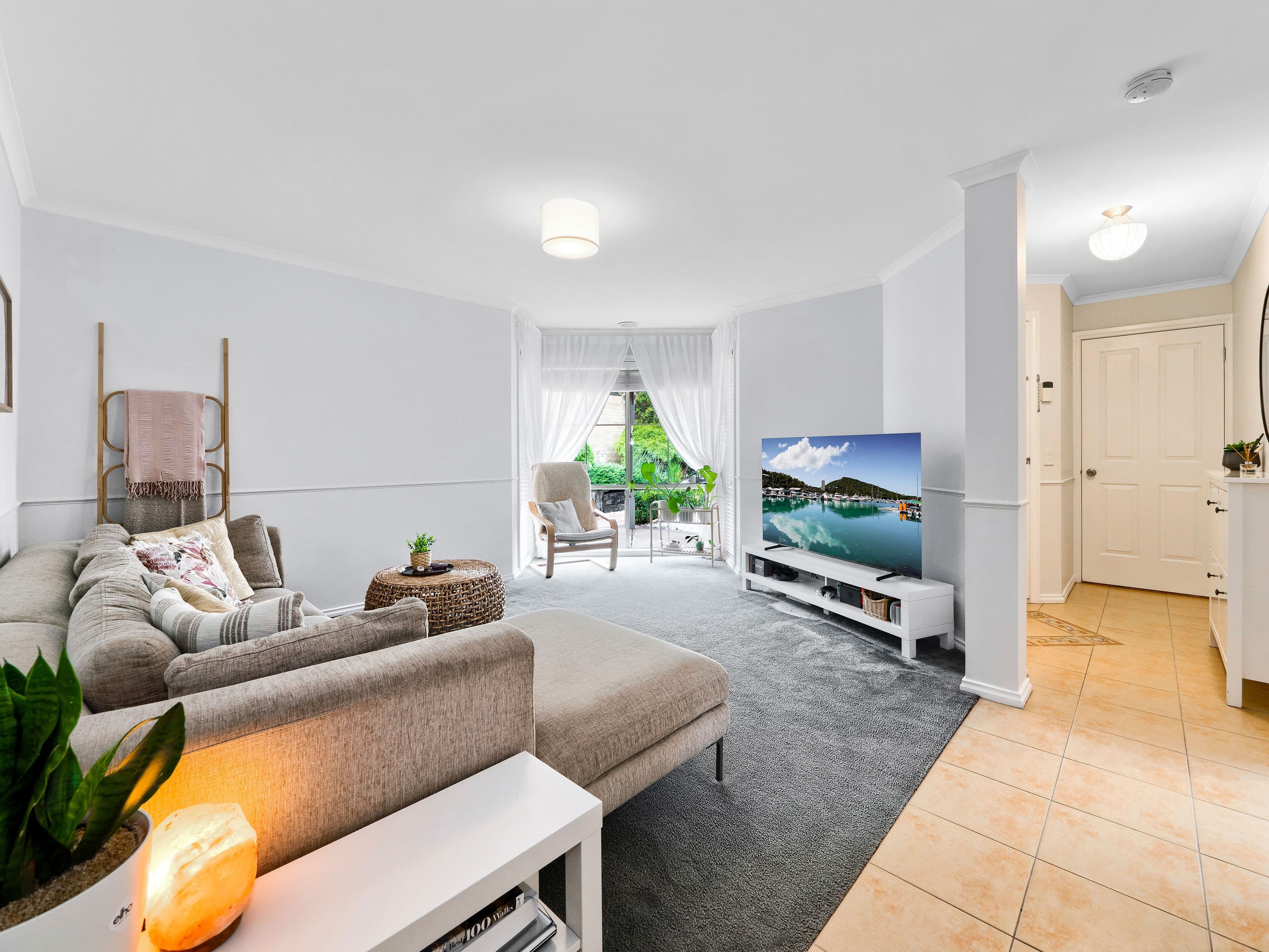 12 Oak Post Place, Cranbourne East VIC 3977, Cranbourne East - Thumbnail 2