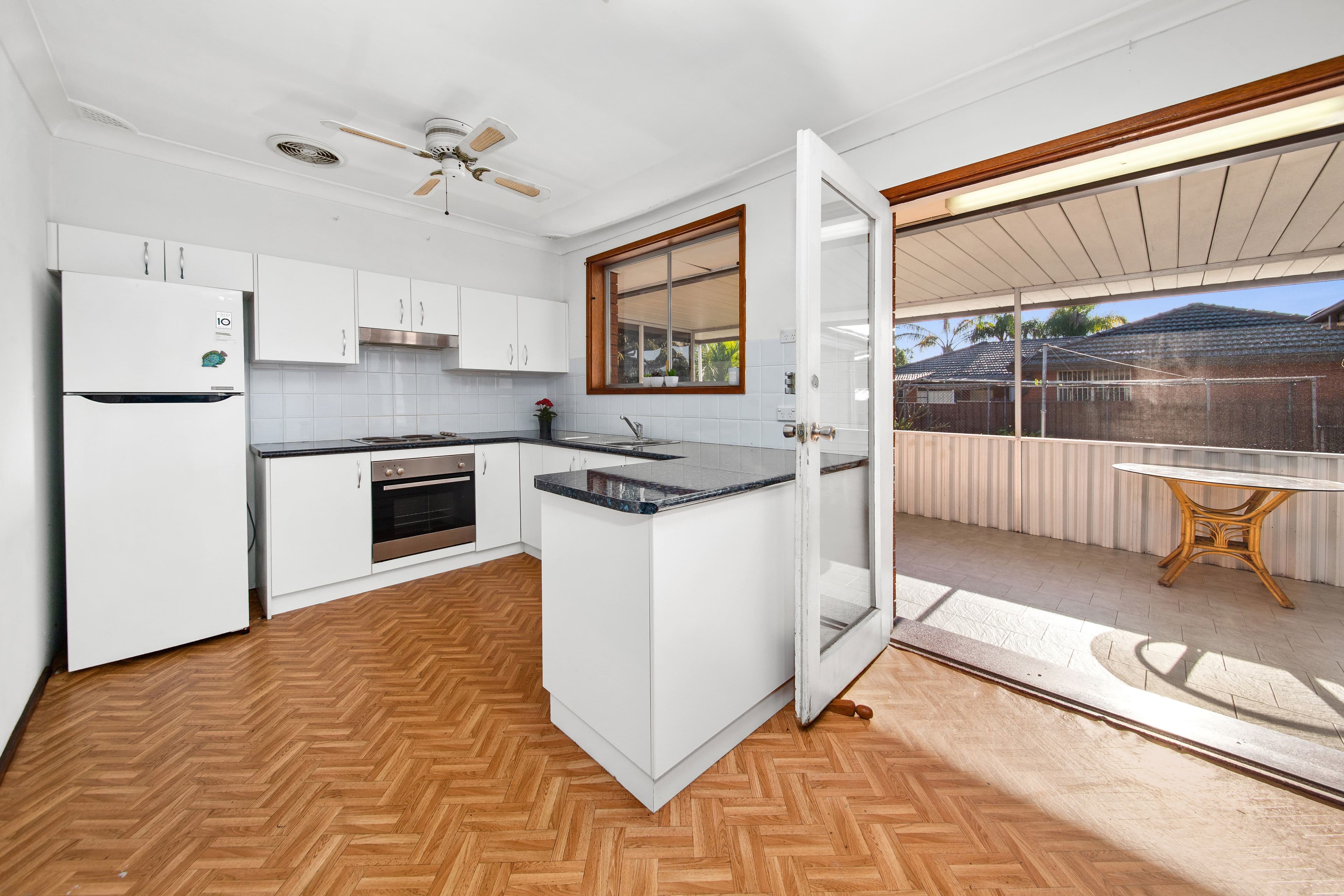 20 Glenbrook Crescent, Georges Hall NSW 2198, Georges Hall - Thumbnail 3