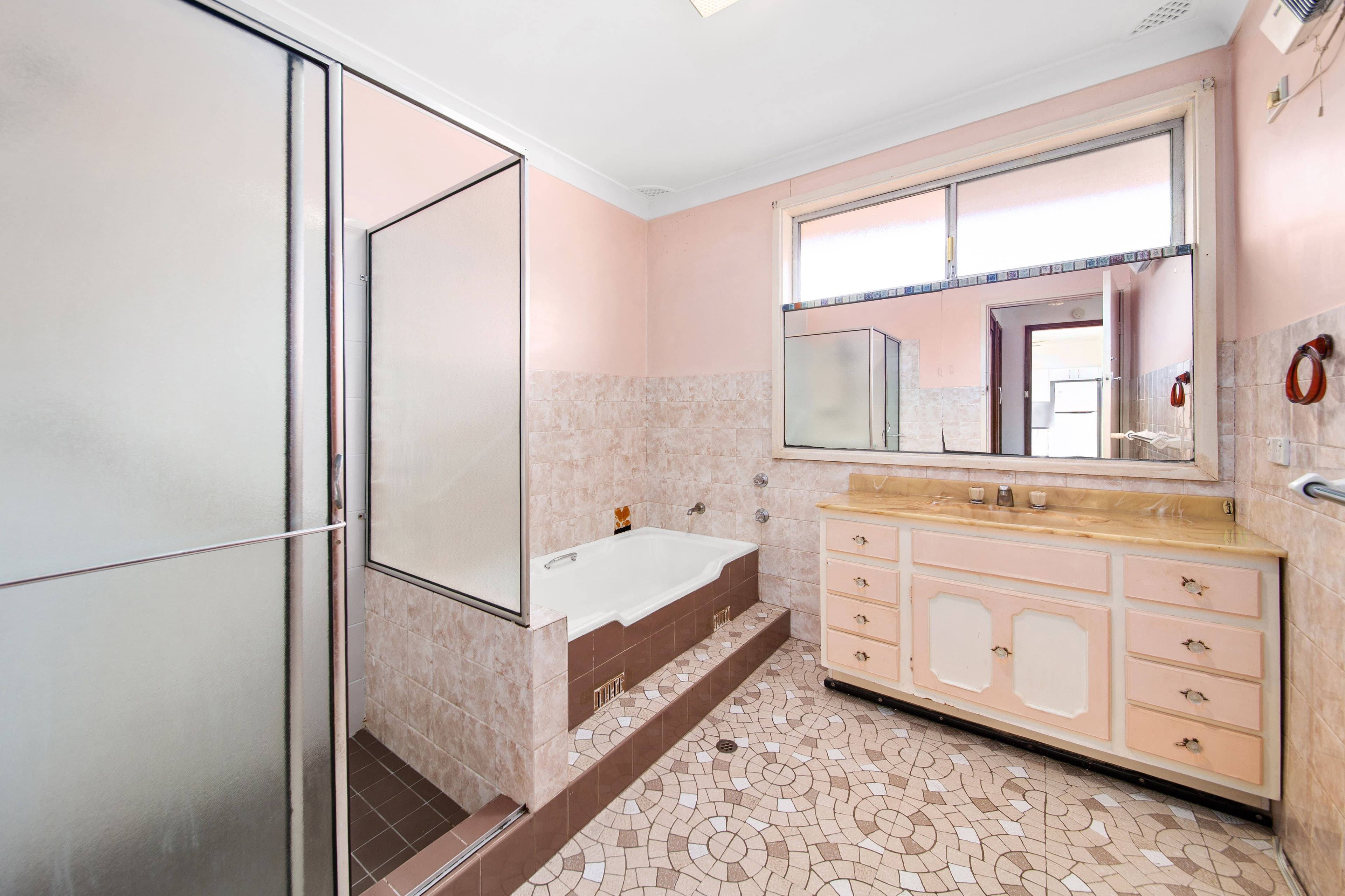 20 Glenbrook Crescent, Georges Hall NSW 2198, Georges Hall - Thumbnail 4
