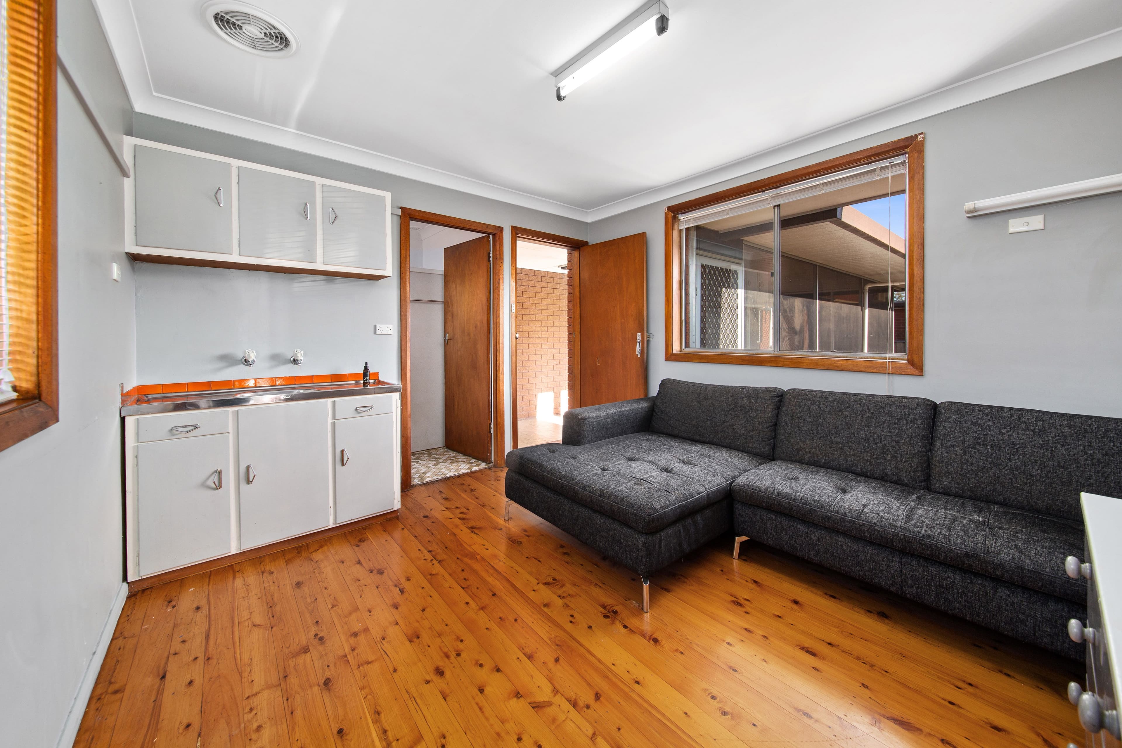 20 Glenbrook Crescent, Georges Hall NSW 2198, Georges Hall - Thumbnail 7