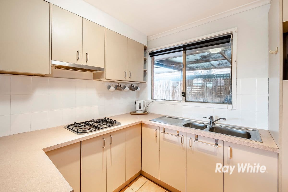 12 Navarre Drive, Cranbourne West VIC 3977, Cranbourne West - Thumbnail 3