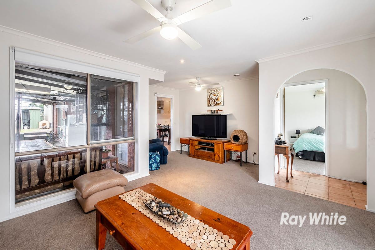 12 Navarre Drive, Cranbourne West VIC 3977, Cranbourne West - Thumbnail 5