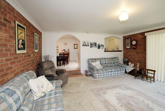 17 Menzies Avenue, KOORINGAL NSW 2650, Kooringal - Thumbnail 4