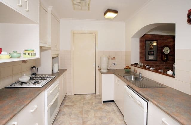 17 Menzies Avenue, KOORINGAL NSW 2650, Kooringal - Thumbnail 5
