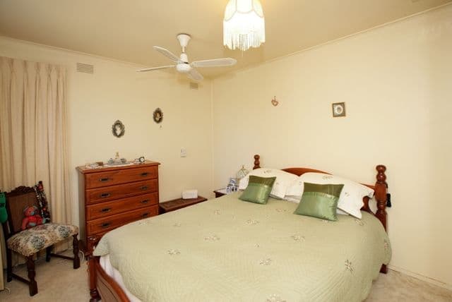 17 Menzies Avenue, KOORINGAL NSW 2650, Kooringal - Thumbnail 6