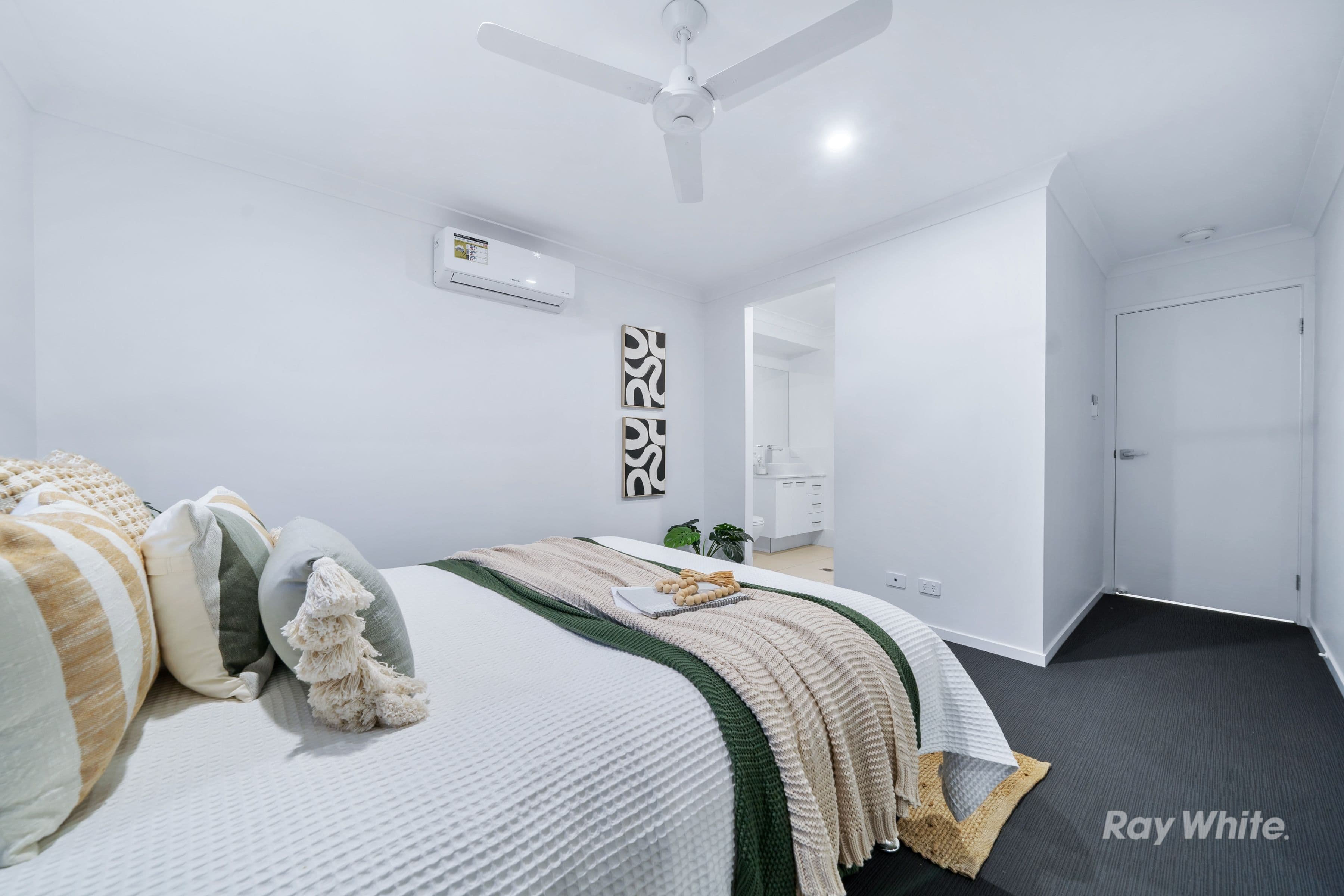 13 Archibald Street, Greenbank QLD 4124, Greenbank - Thumbnail 8