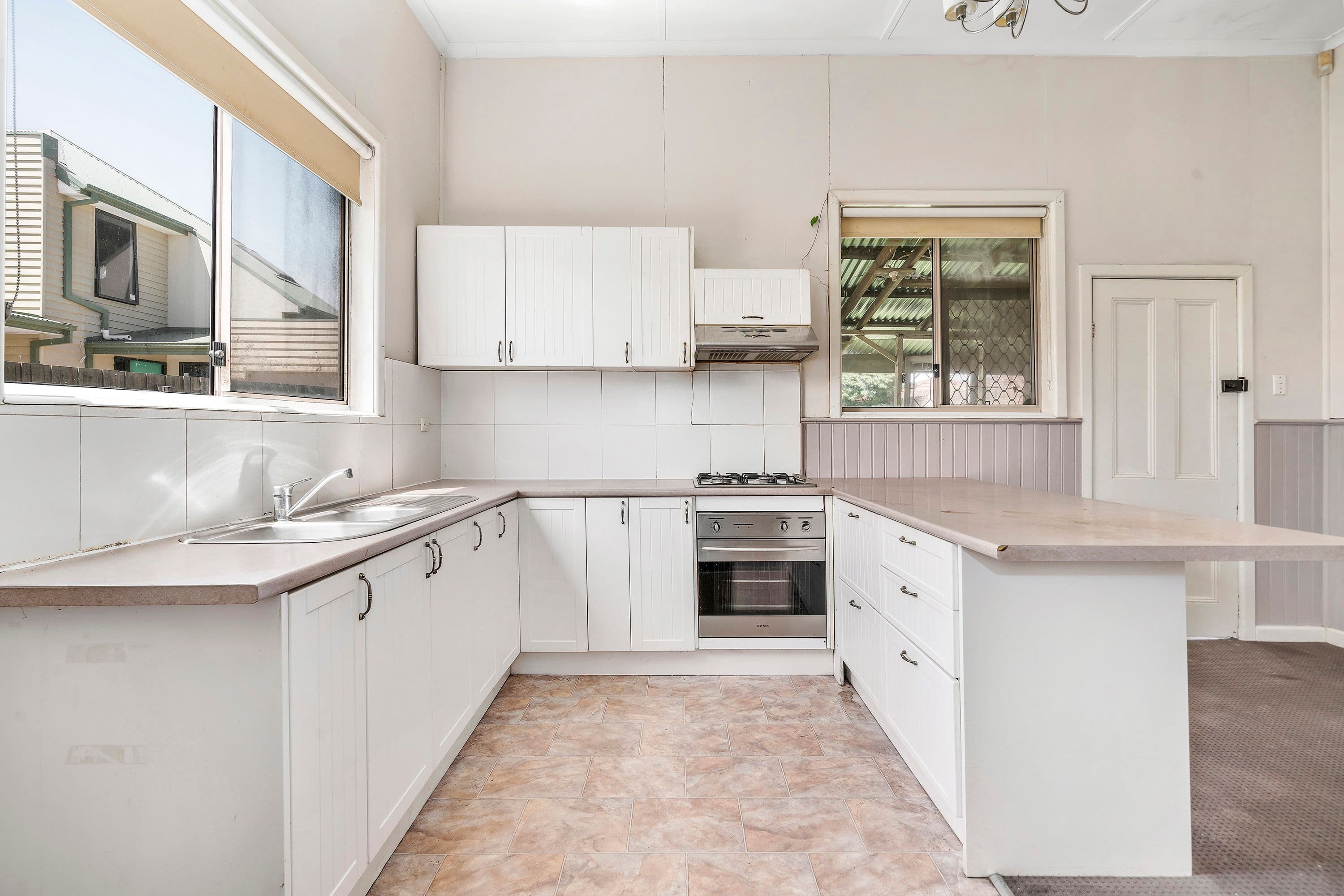 30 Graham Street, Sunshine VIC 3020, Sunshine - Thumbnail 3