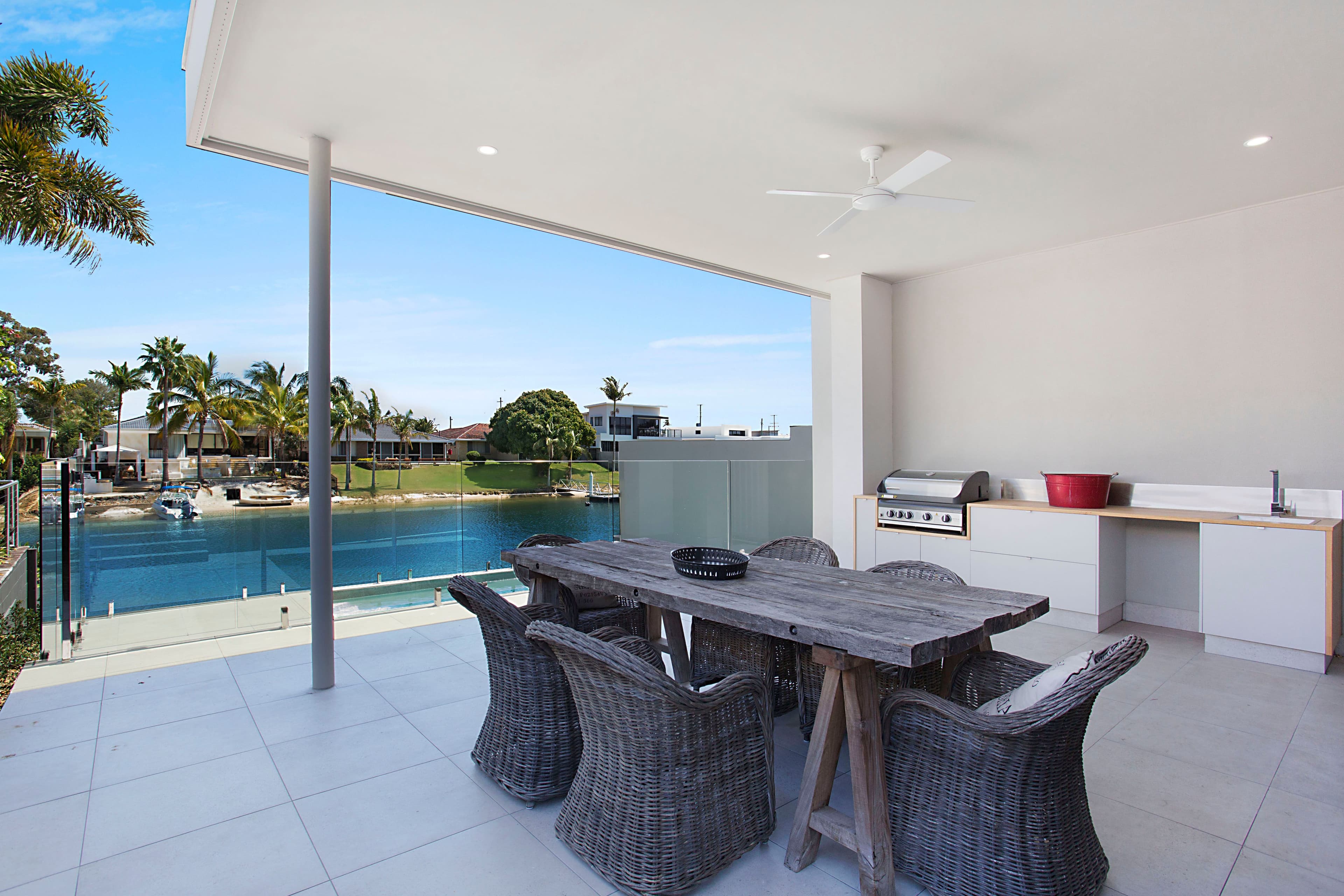 16A Sheridan Park Avenue, Broadbeach Waters QLD 4218, Broadbeach Waters - Thumbnail 5
