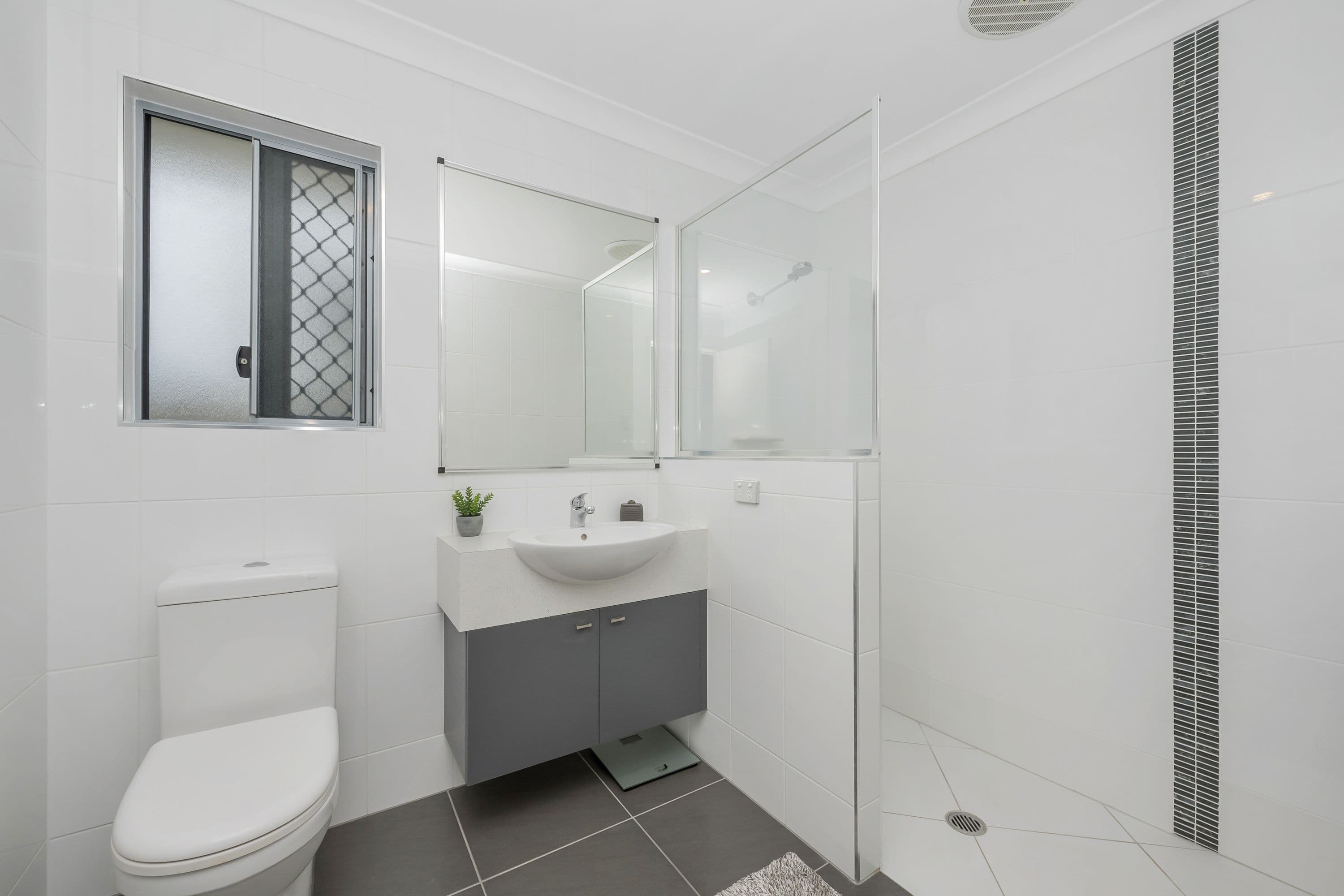 9 Dahlia Street, Burdell QLD 4818, Burdell - Thumbnail 6