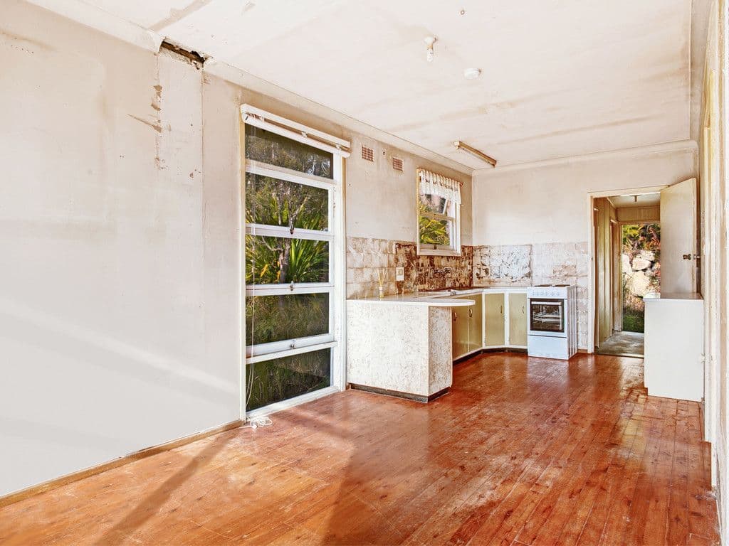 8 Yanagang Street, Waterfall NSW 2233, Waterfall - Thumbnail 4