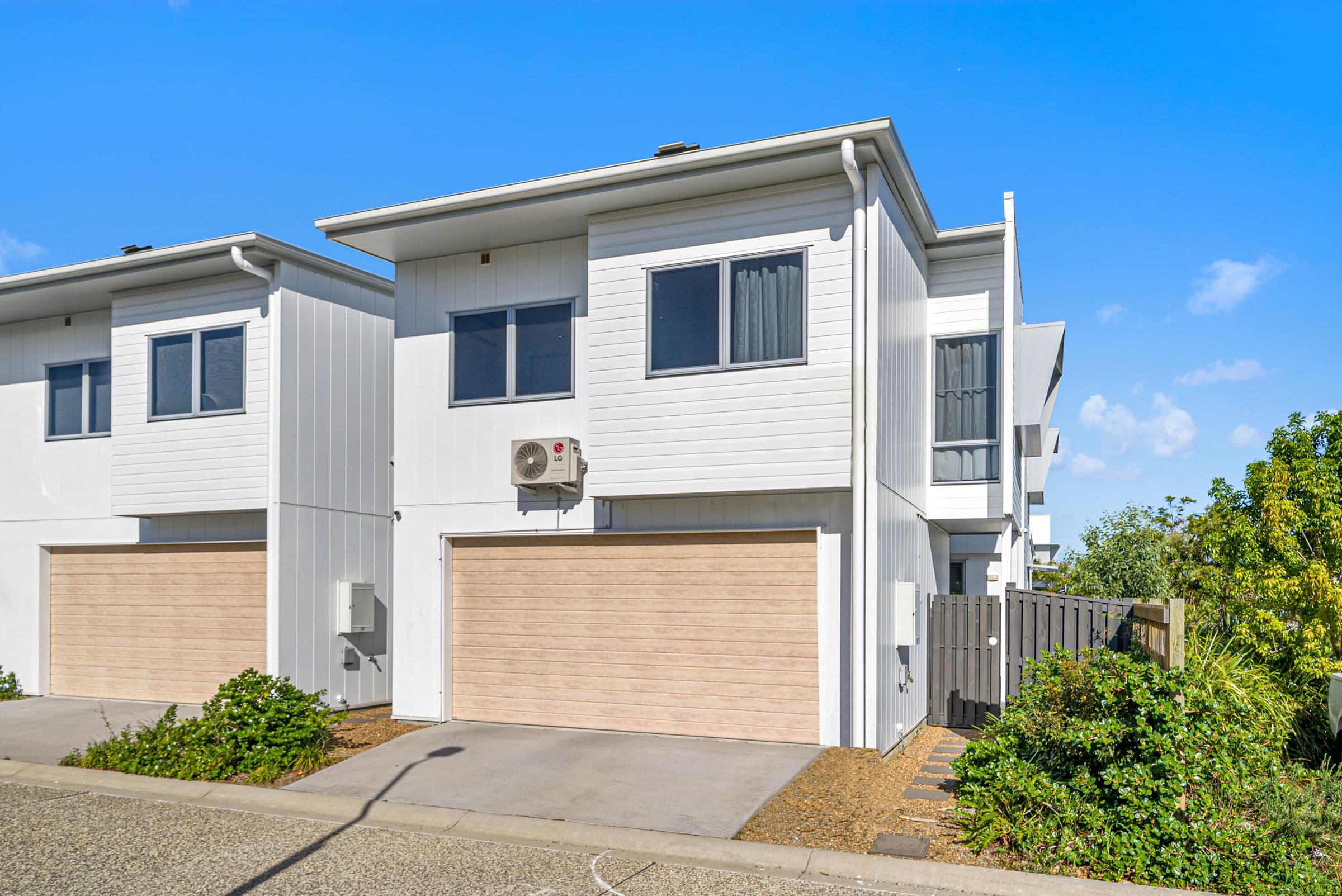 15 Captain Avenue, Newport QLD 4020, Newport - Image 1