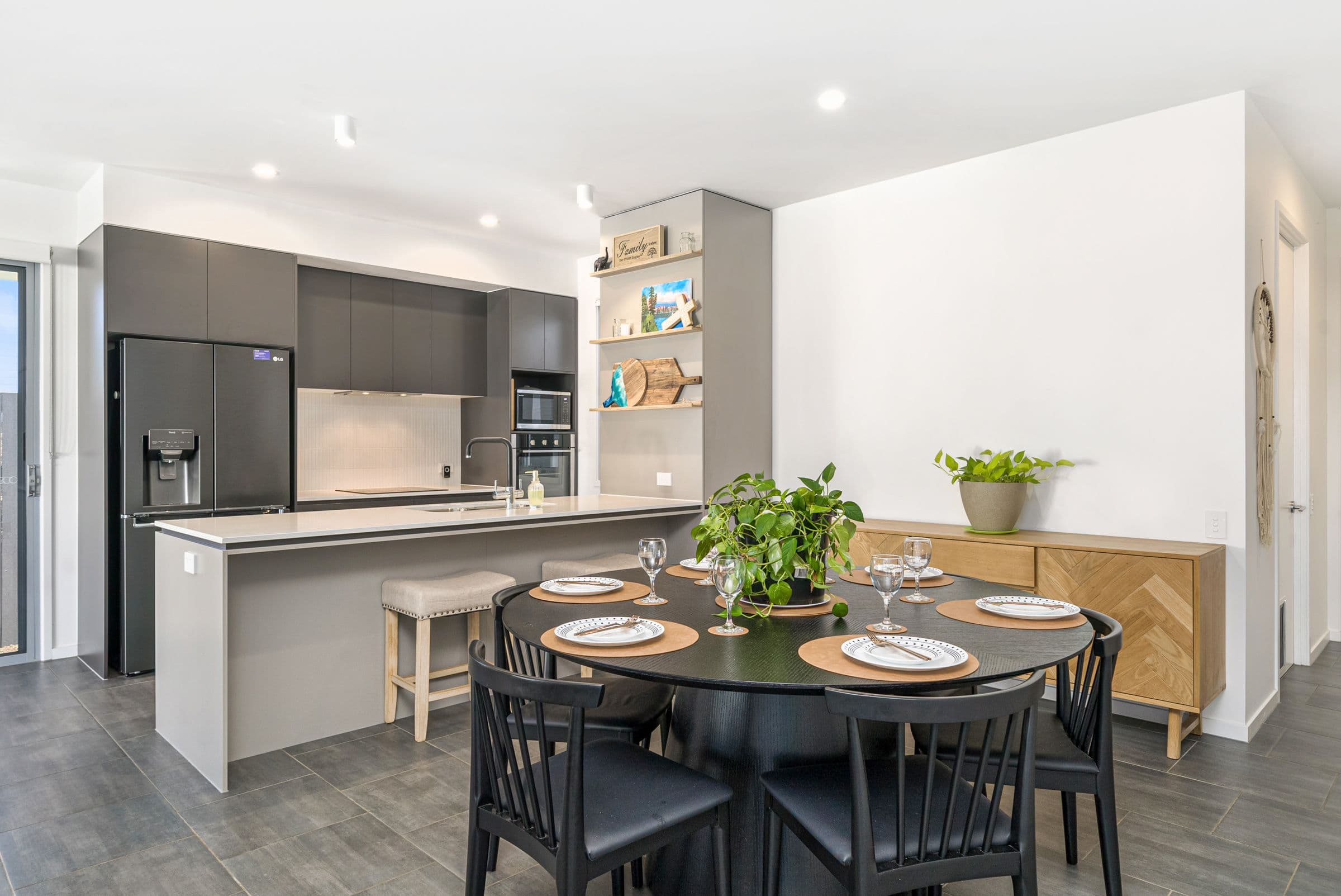 15 Captain Avenue, Newport QLD 4020, Newport - Thumbnail 4