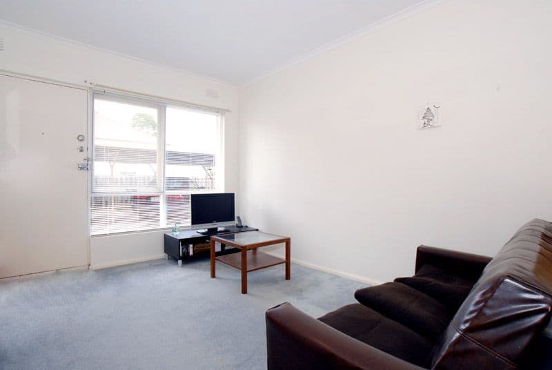 10  Rosstown Road, CARNEGIE VIC 3163, Carnegie - Thumbnail 2