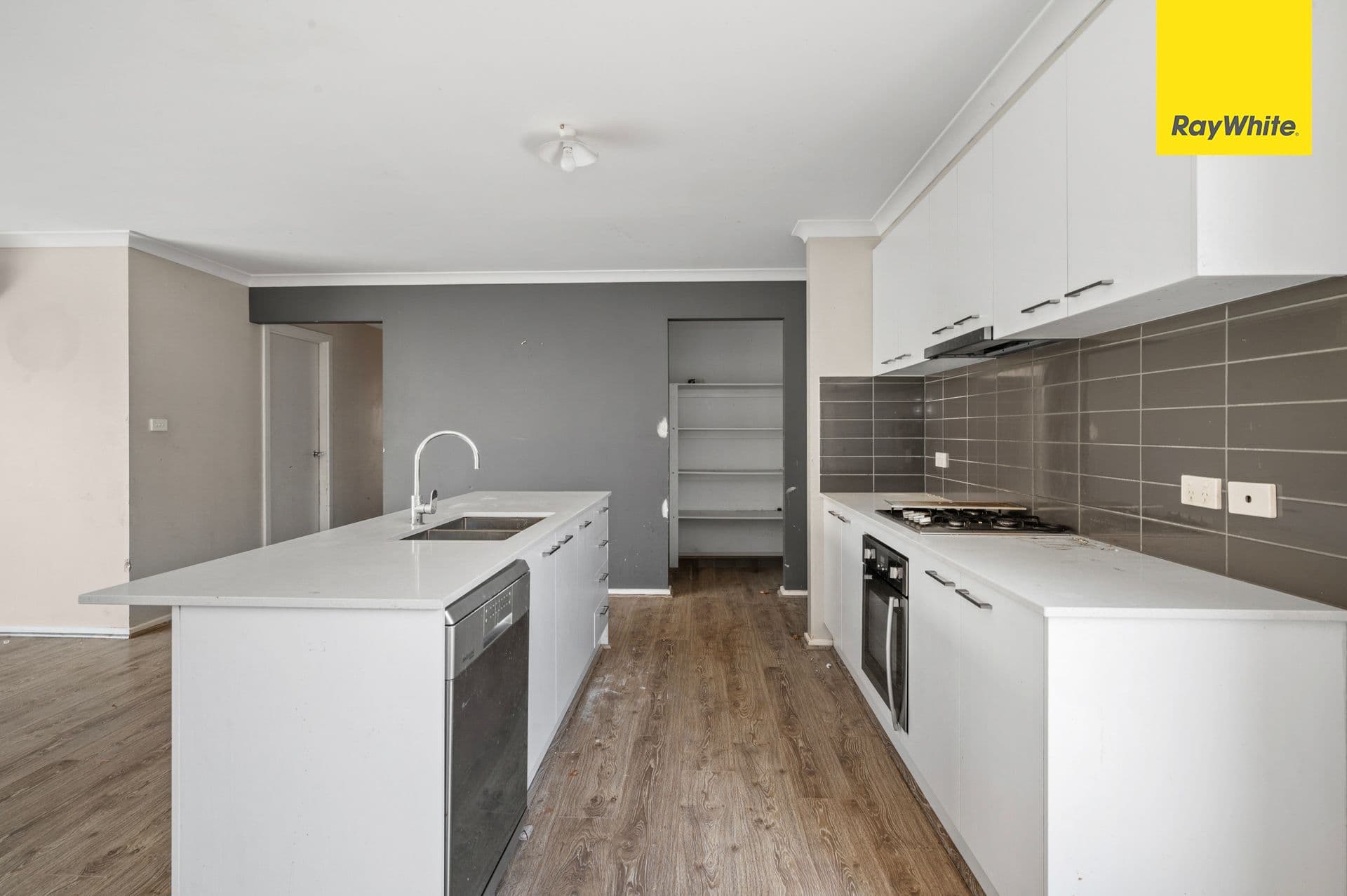 20 Robinson Drive, WEIR VIEWS VIC 3338, Weir Views - Thumbnail 3