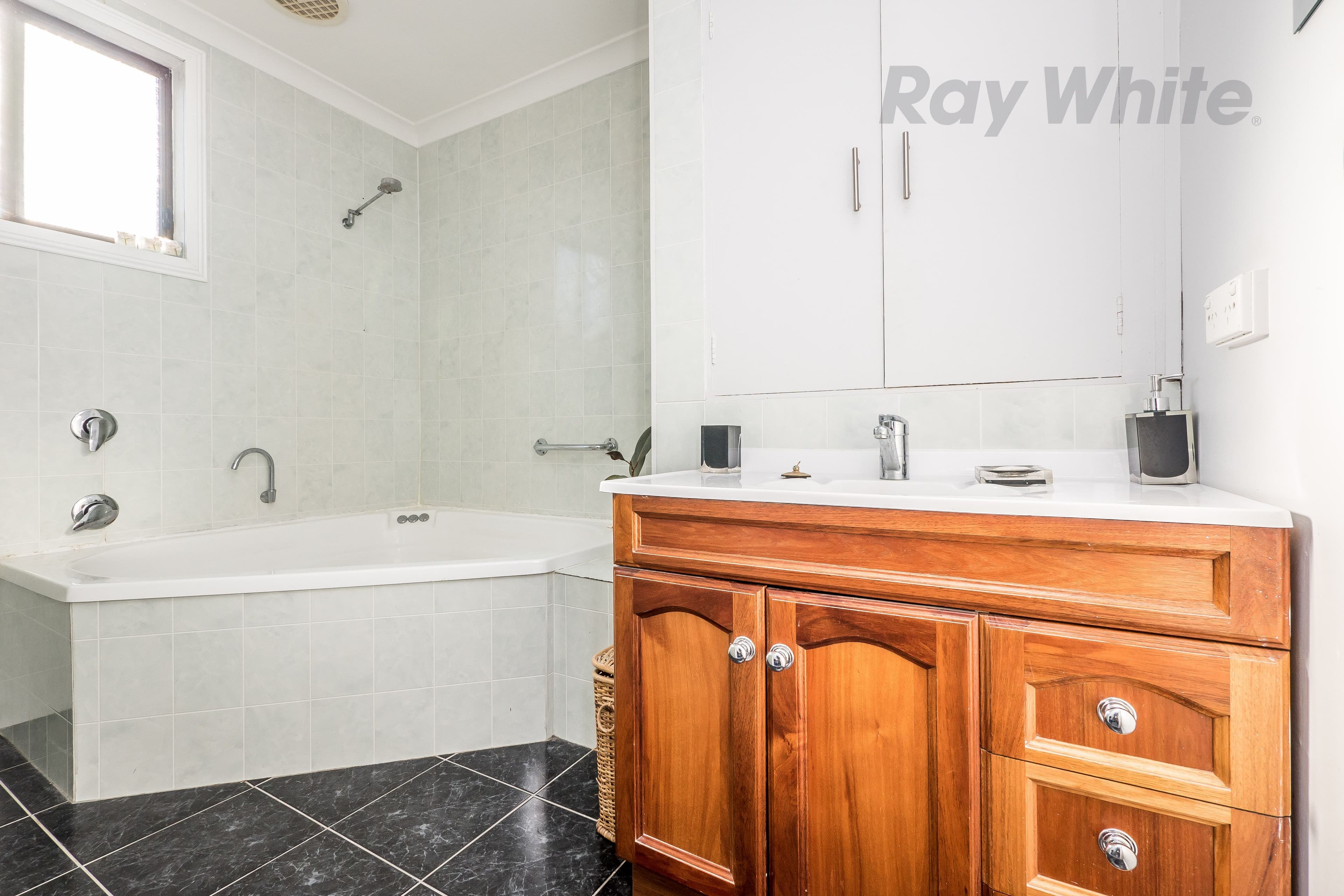 32 Carnegie Street, Claremont TAS 7011, Claremont - Thumbnail 7