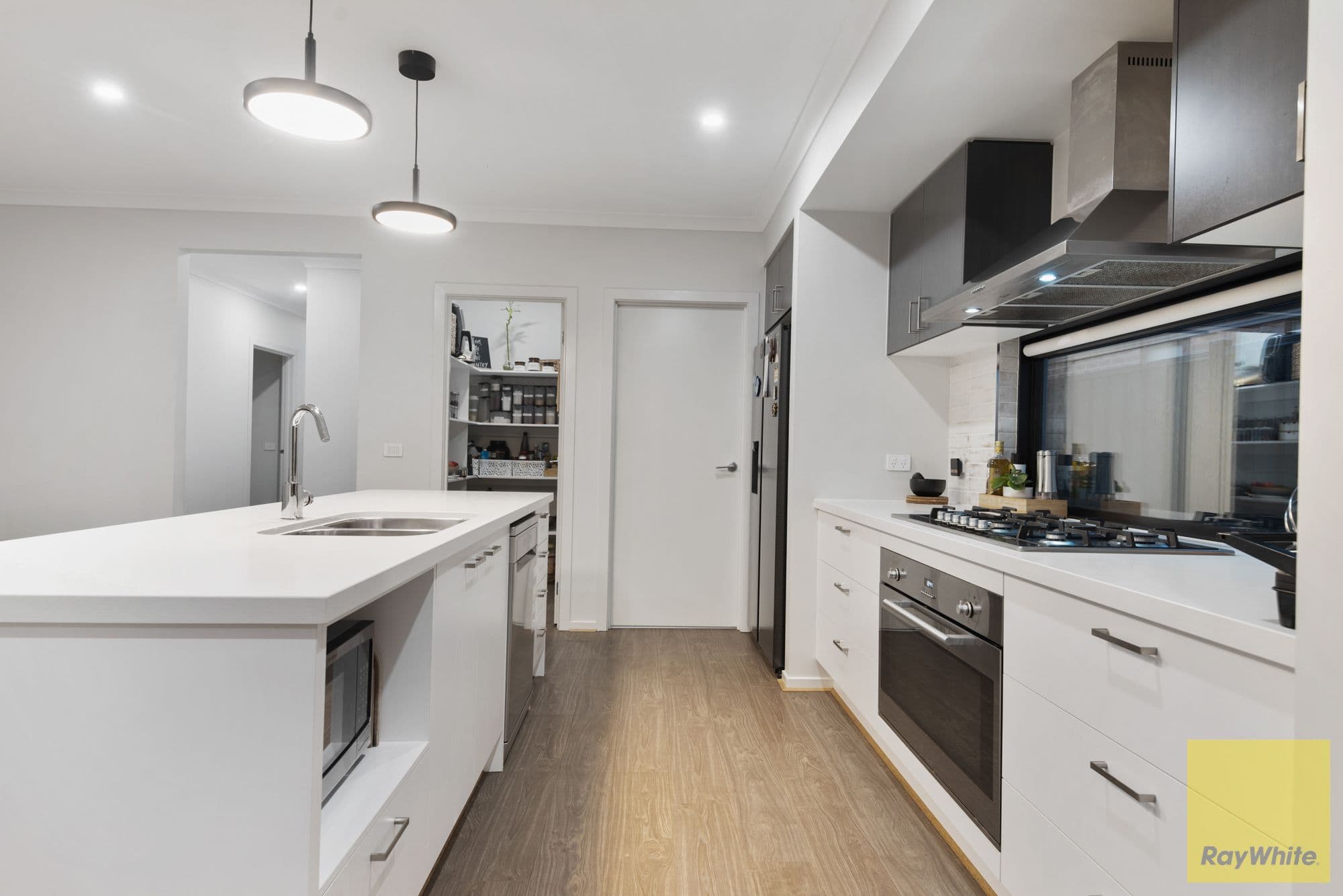 5 Banquet Drive, Tarneit VIC 3029, Tarneit - Thumbnail 8