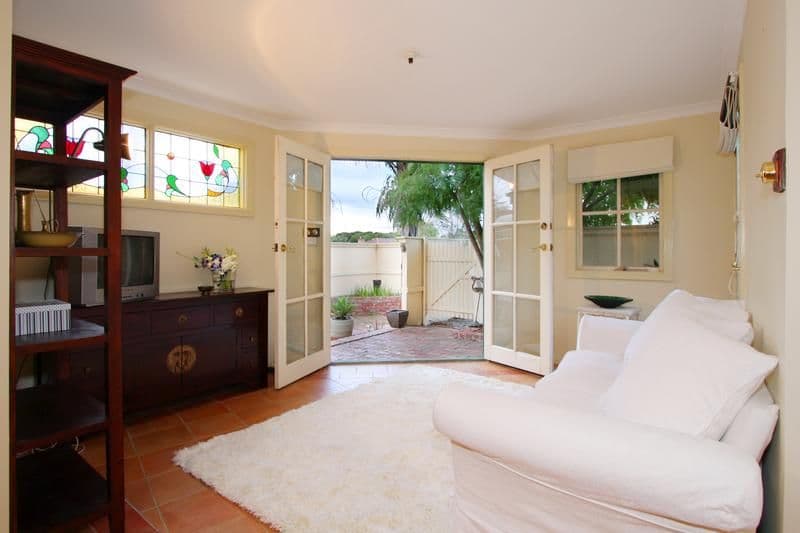 2 Kalymna Grove, CHADSTONE VIC 3148, Chadstone - Thumbnail 2