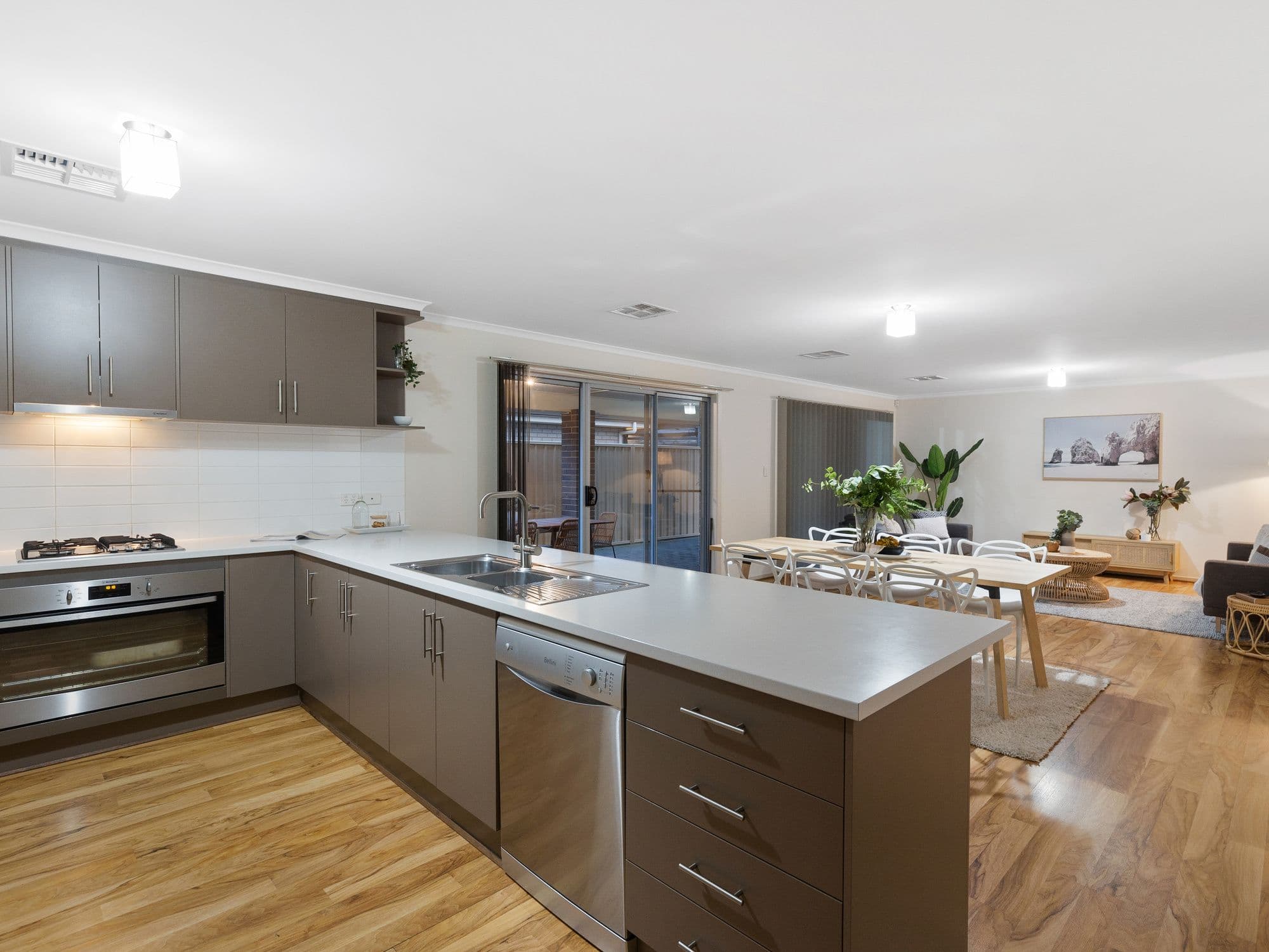 4 Ship Street, Seaford Meadows SA 5169, Seaford Meadows - Thumbnail 2