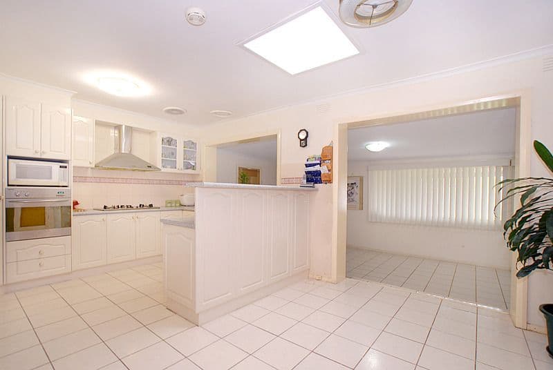 27 Orsino Street, SPRINGVALE VIC 3171, Springvale - Thumbnail 5