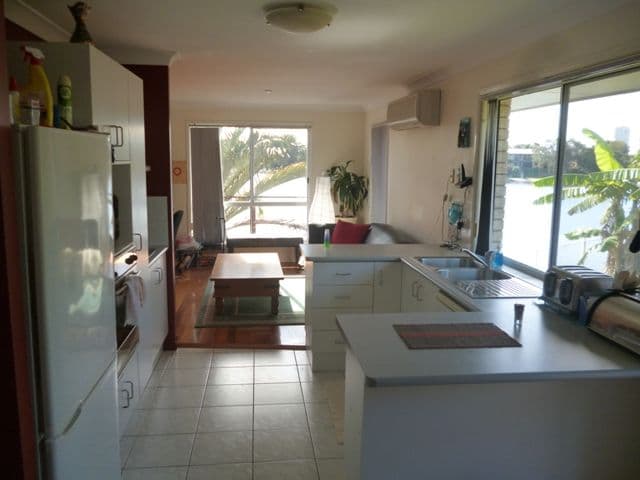 46 Galeen Drive, BURLEIGH WATERS QLD 4220, Burleigh Waters - Thumbnail 7