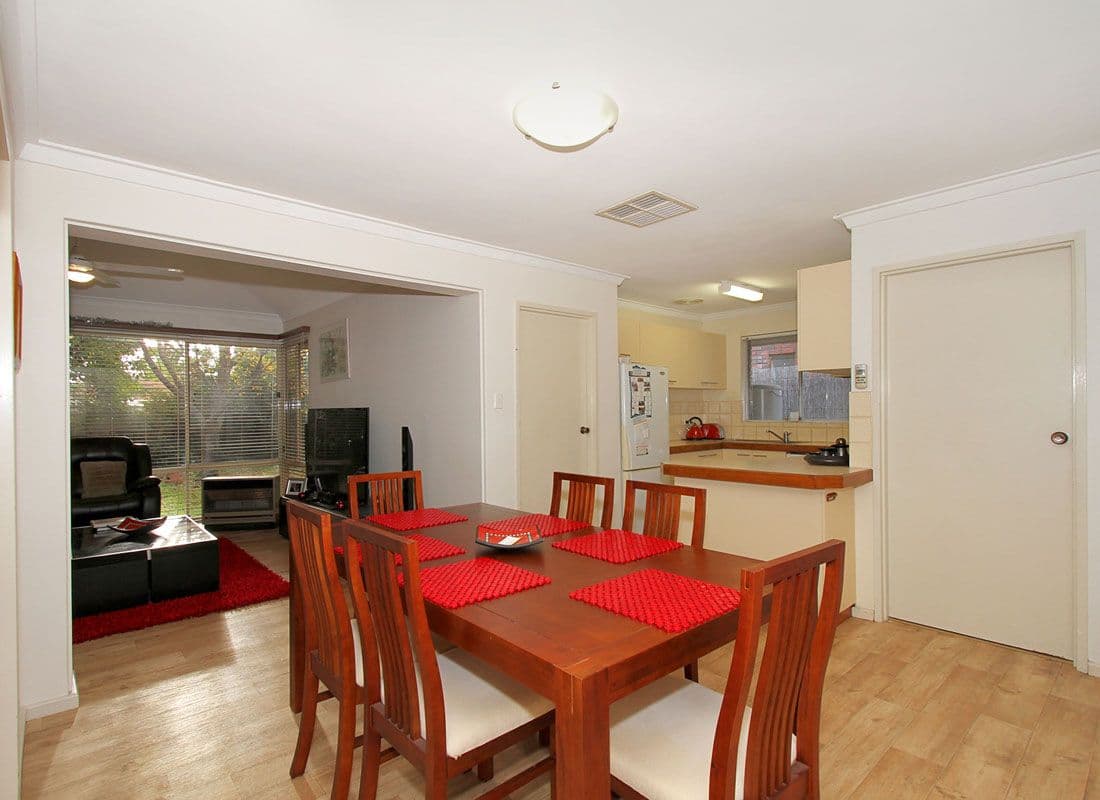 11 Winchester Way, LEEMING WA 6149, Leeming - Thumbnail 4