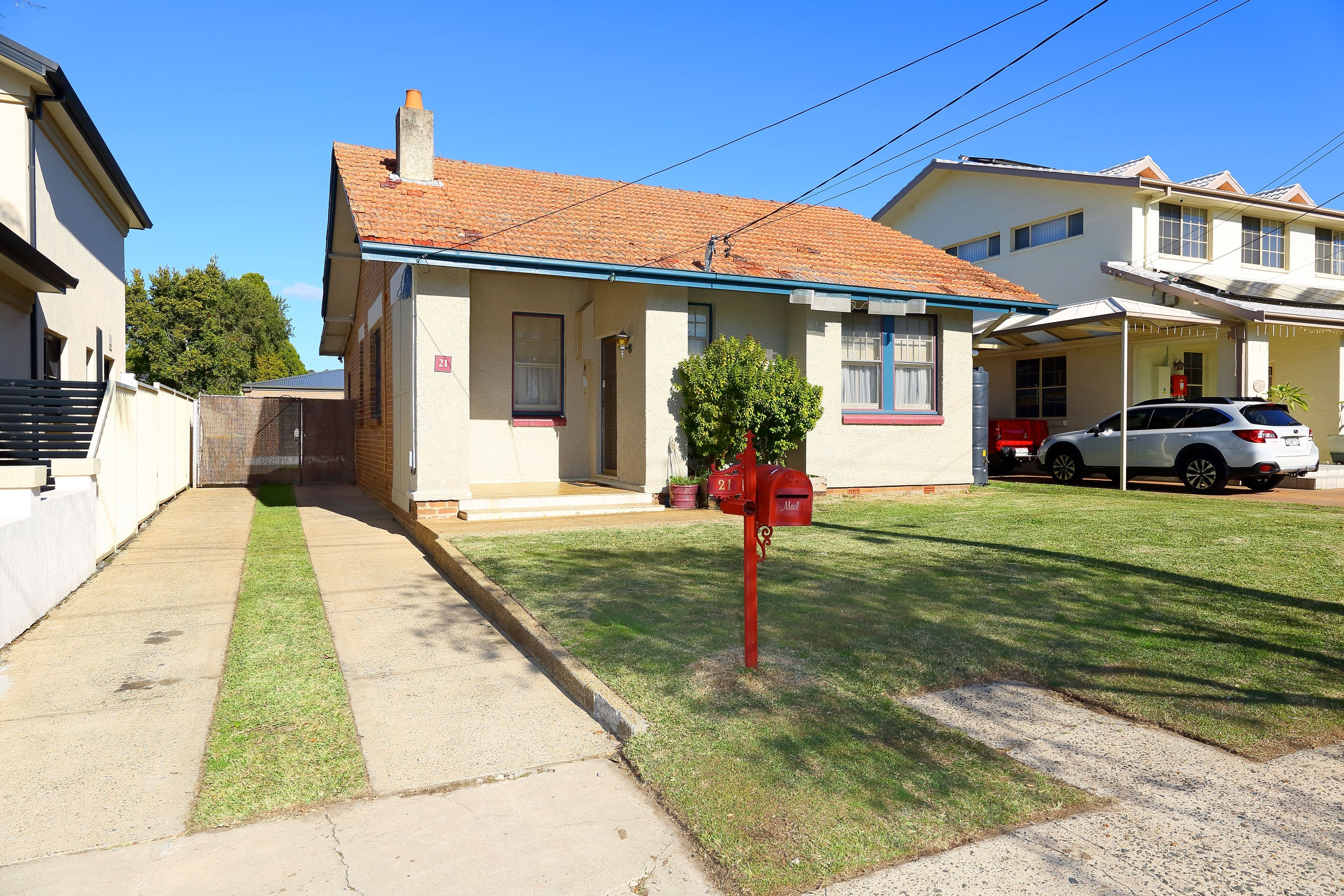 21 Lloyd Street, Oatley - Image 1