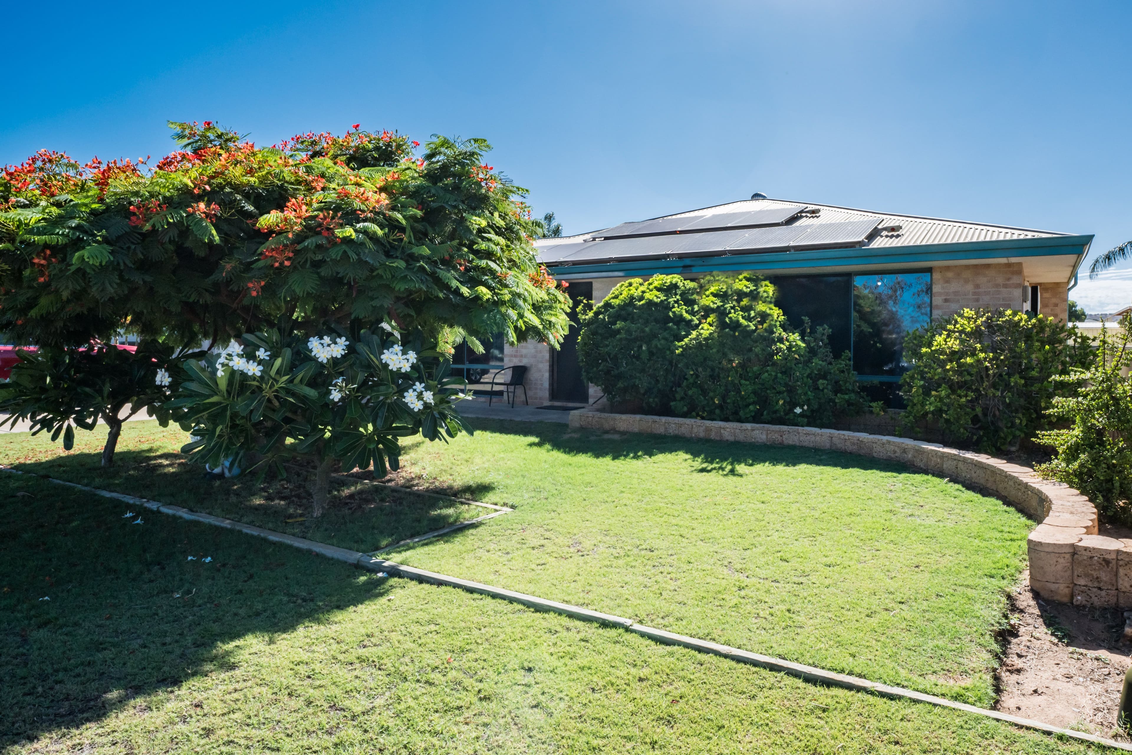 12 Half Moon Drive, Waggrakine WA 6530, Waggrakine - Thumbnail 2