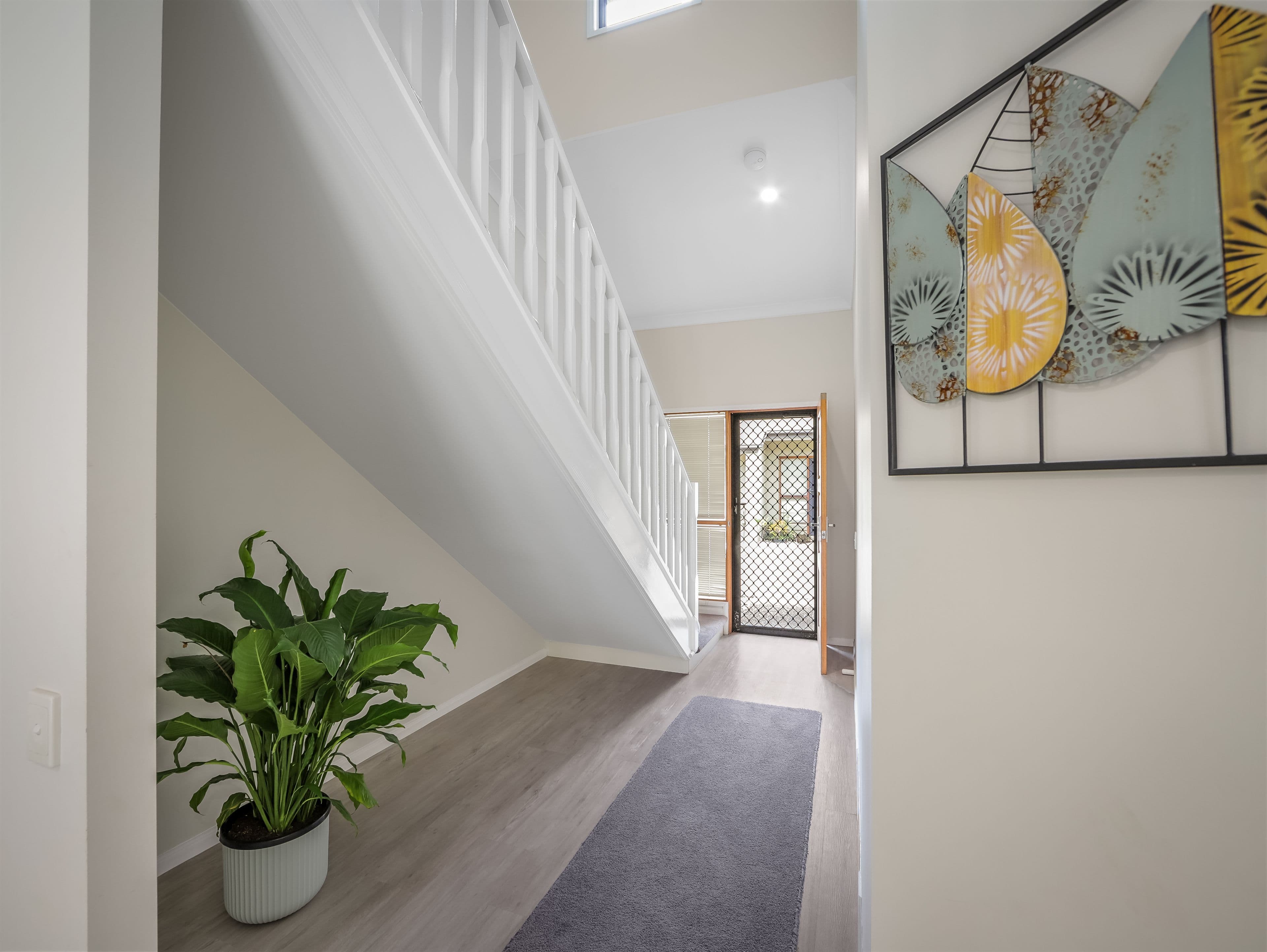8 Gordon Street, Labrador QLD 4215, Labrador - Thumbnail 4