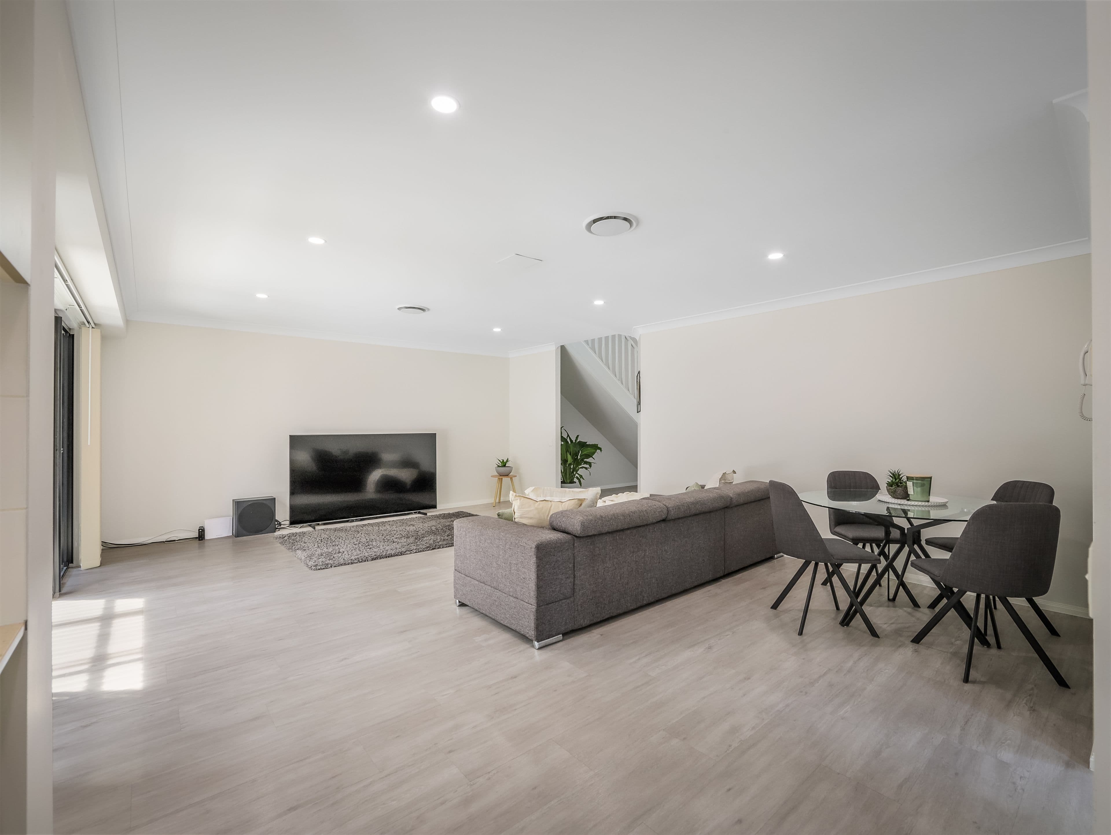 8 Gordon Street, Labrador QLD 4215, Labrador - Thumbnail 6