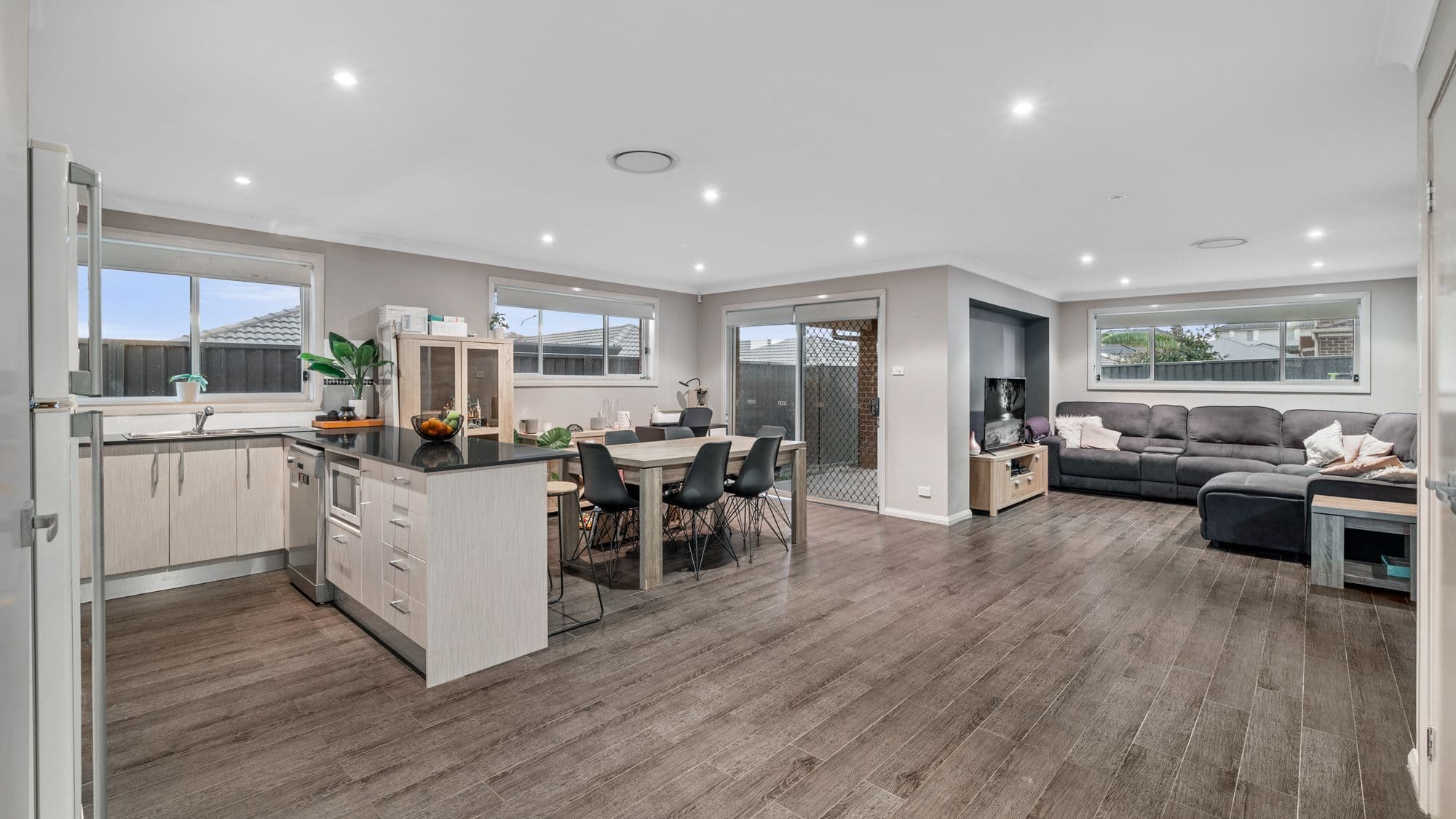 35 Butler Street, Gregory Hills NSW 2557, Gregory Hills - Thumbnail 2
