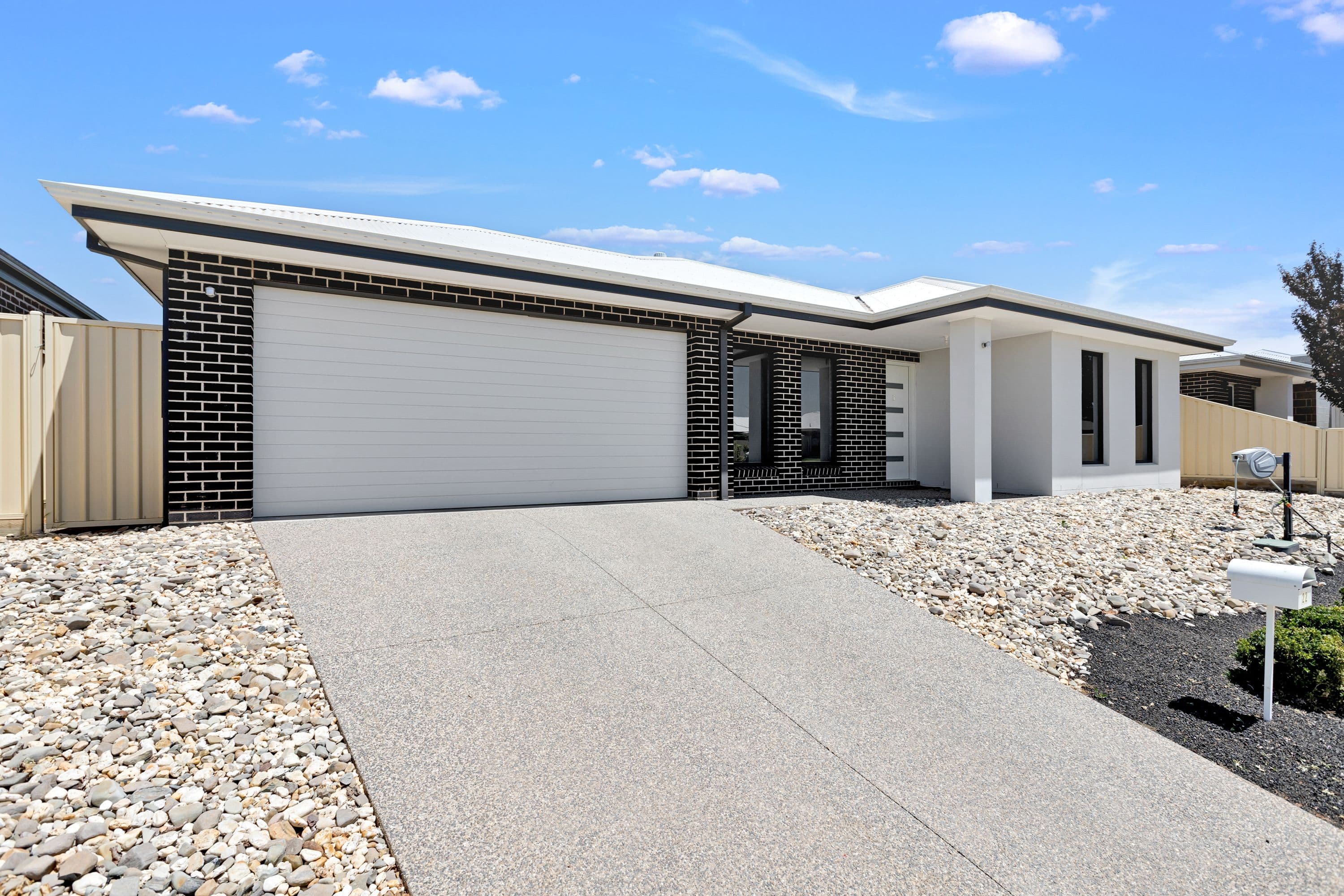 22 Midtown Drive, Mildura VIC 3500, Mildura - Thumbnail 2
