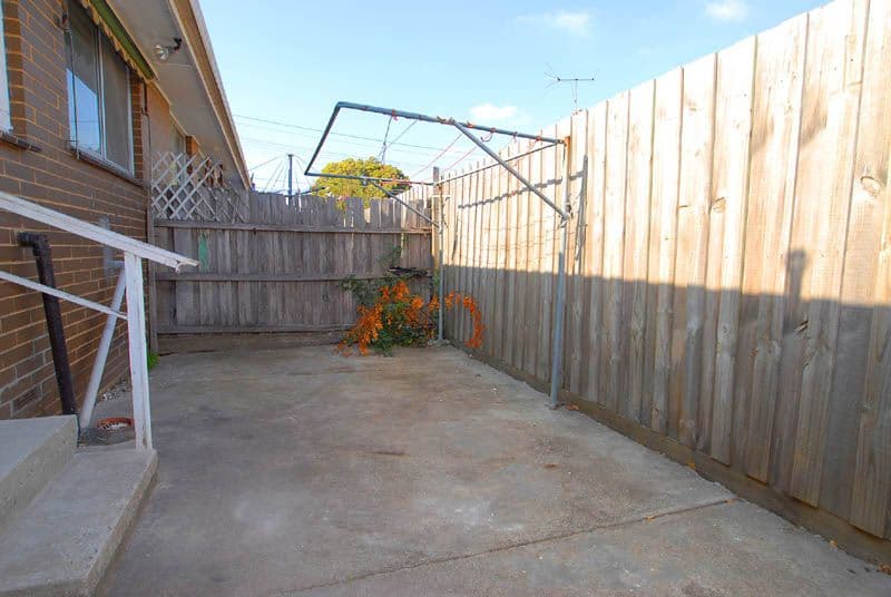 4 Stuart Street, NOBLE PARK VIC 3174, Noble Park - Thumbnail 2