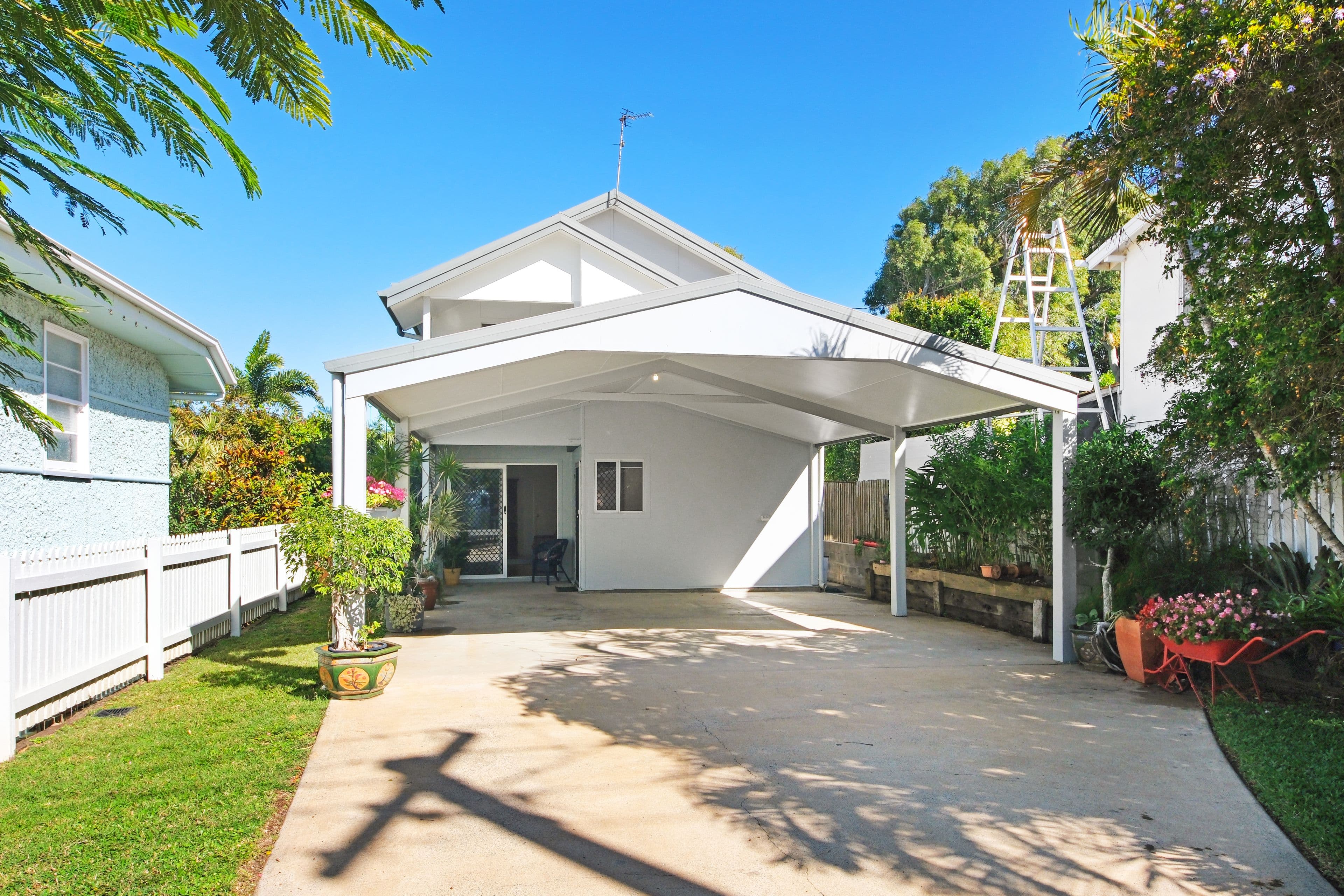 8 Pandanus Street, Cooee Bay QLD 4703, Cooee Bay - Thumbnail 2