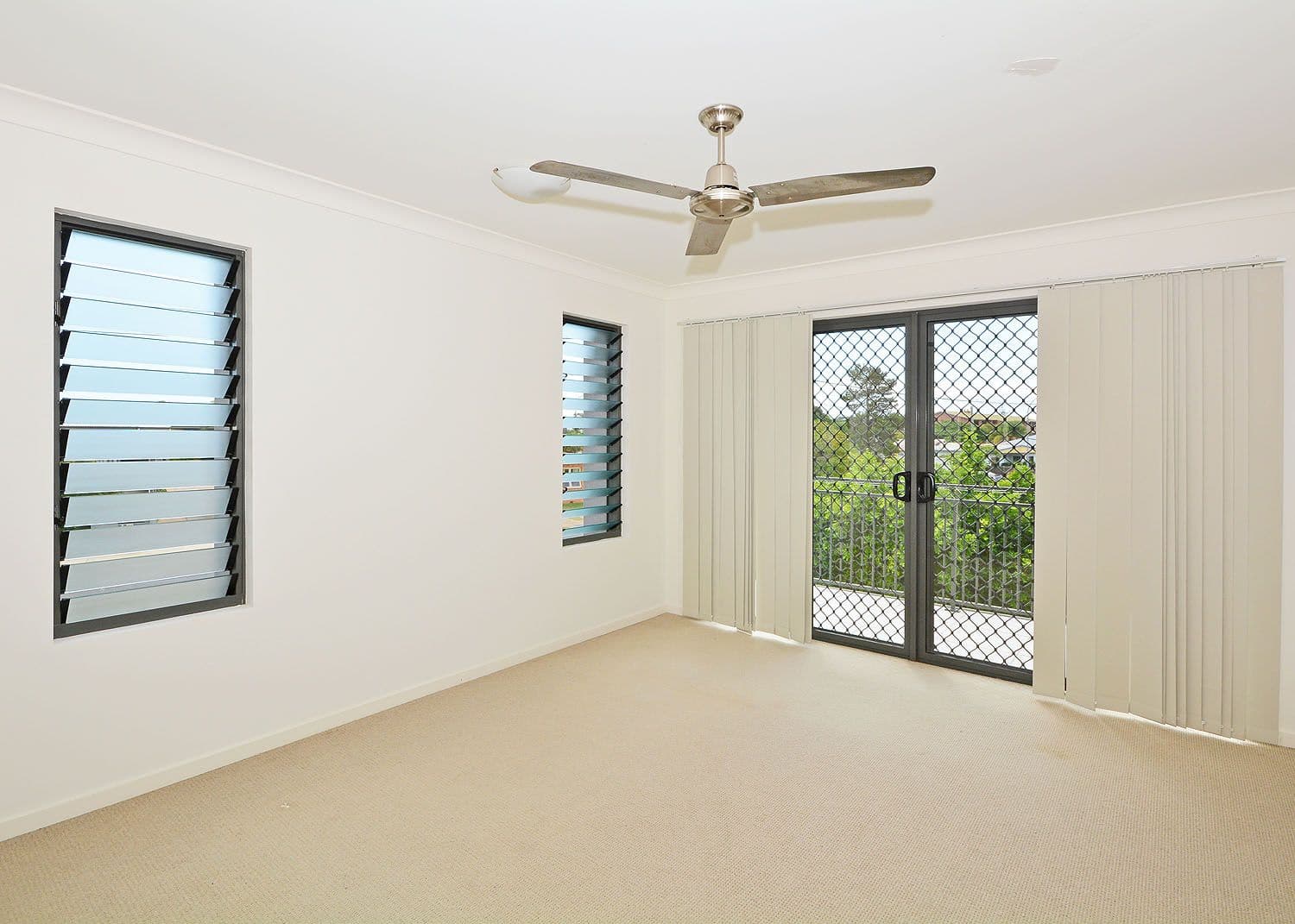 115 Torquay Road, Scarness QLD 4655, Scarness - Thumbnail 4