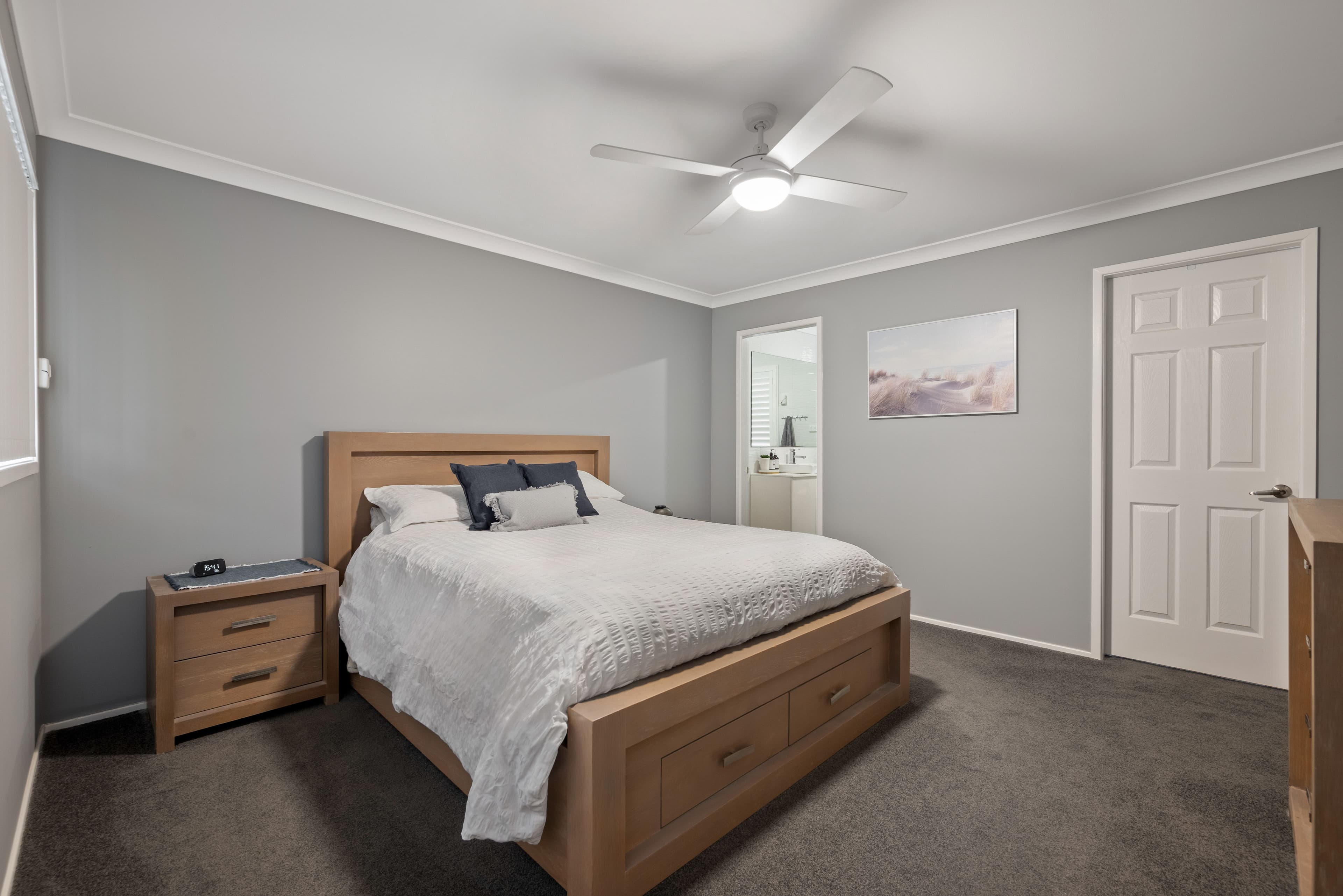 16 Falcon Crescent, Claremont Meadows NSW 2747, Claremont Meadows - Thumbnail 7